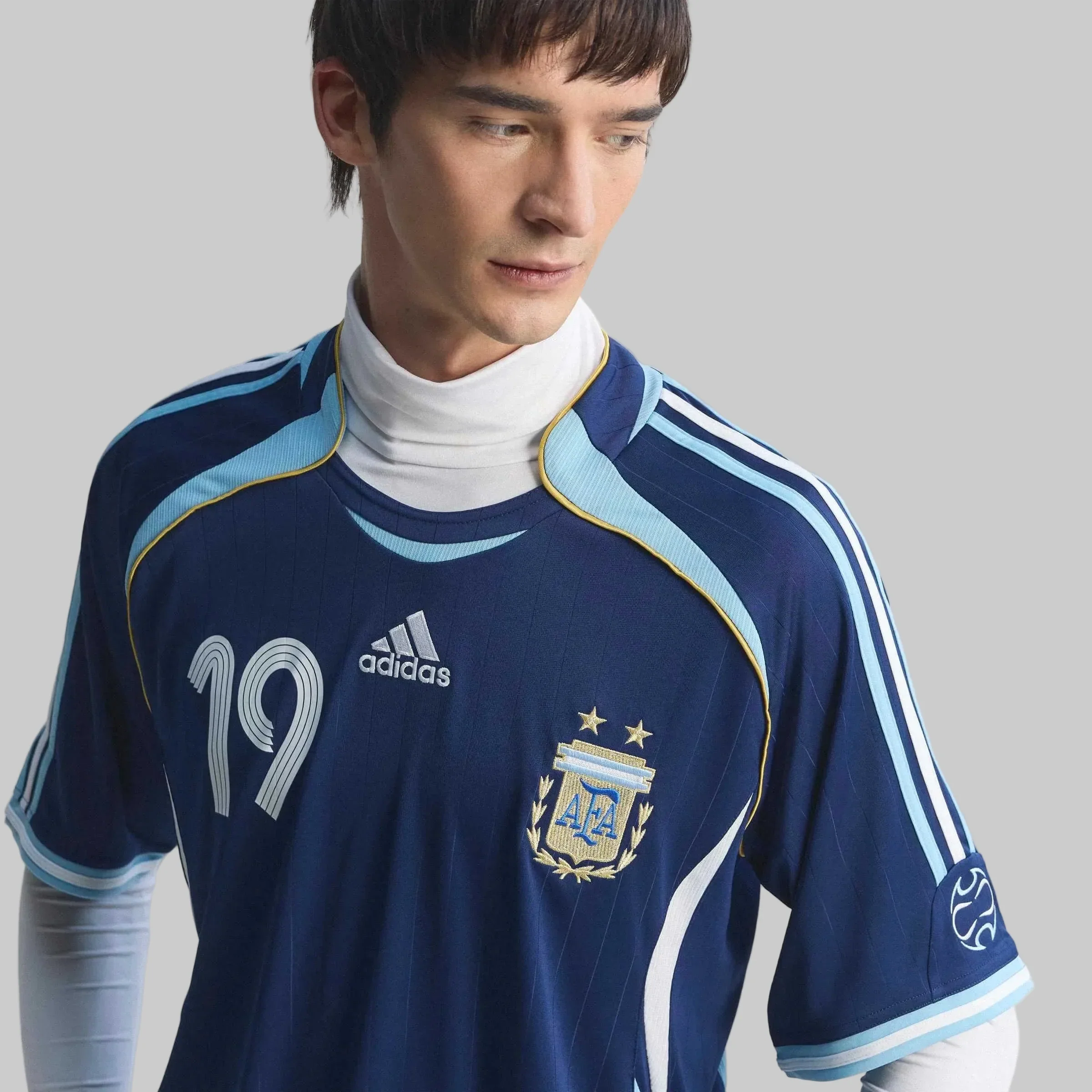 adidas 2006 Argentina Men's Retro Stadium Away Messi #19 Soccer Jersey - Image 7