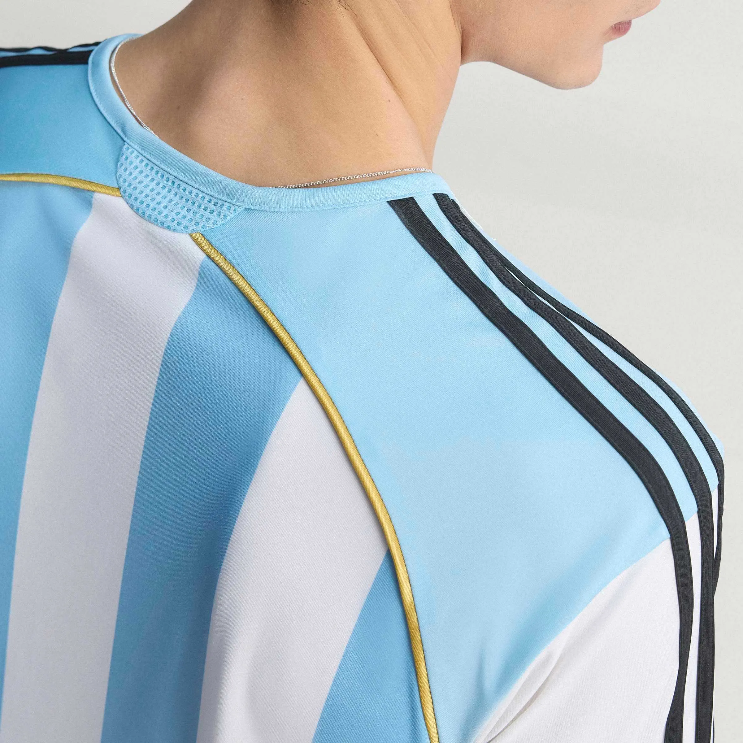 adidas 2006 Argentina Men's Retro Stadium Home Soccer Jersey - Image 7
