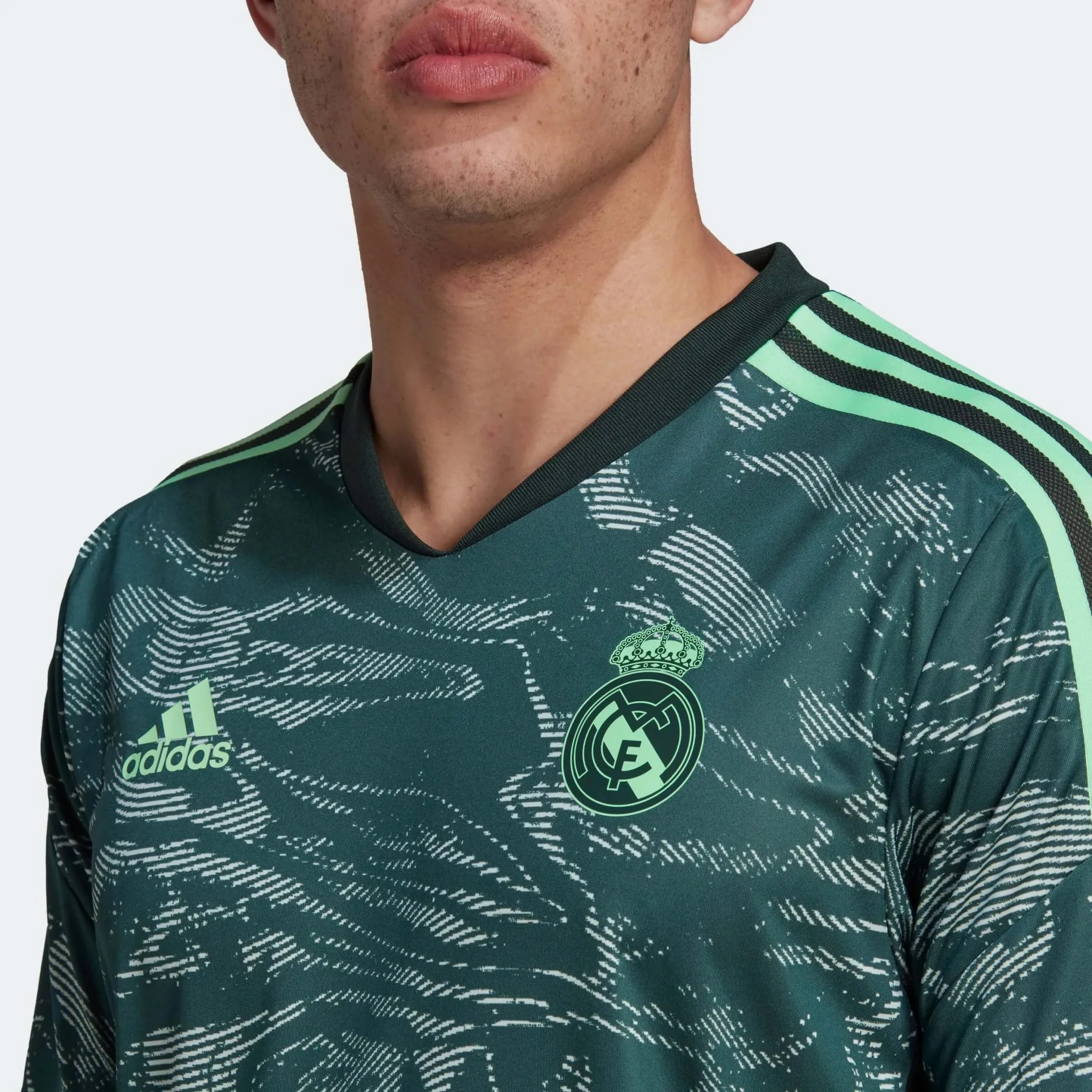 adidas 2022-23 Real Madrid EU Training Jersey - Green - Image 5