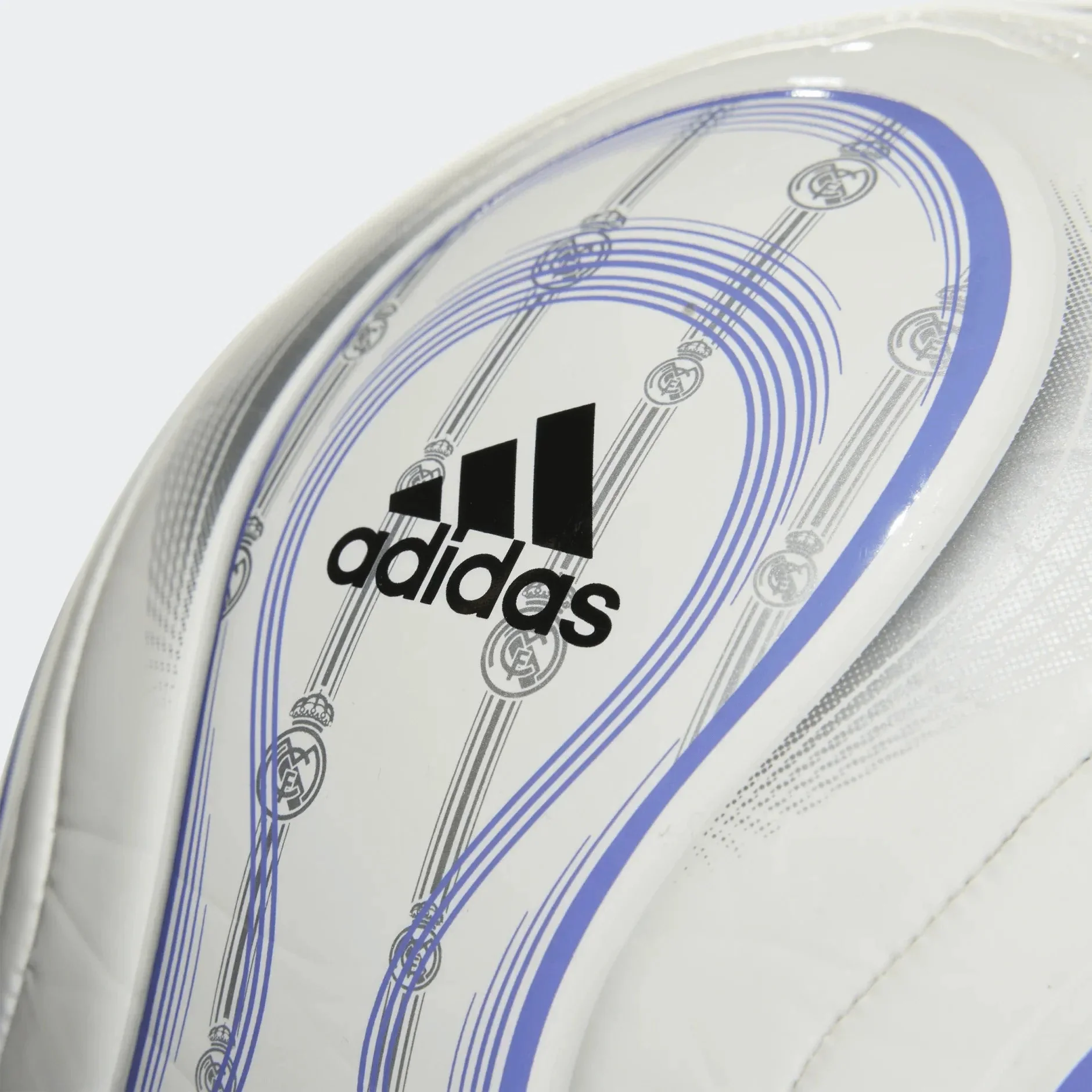 adidas 2022-23 Real Madrid Home Club Ball - White - Image 4