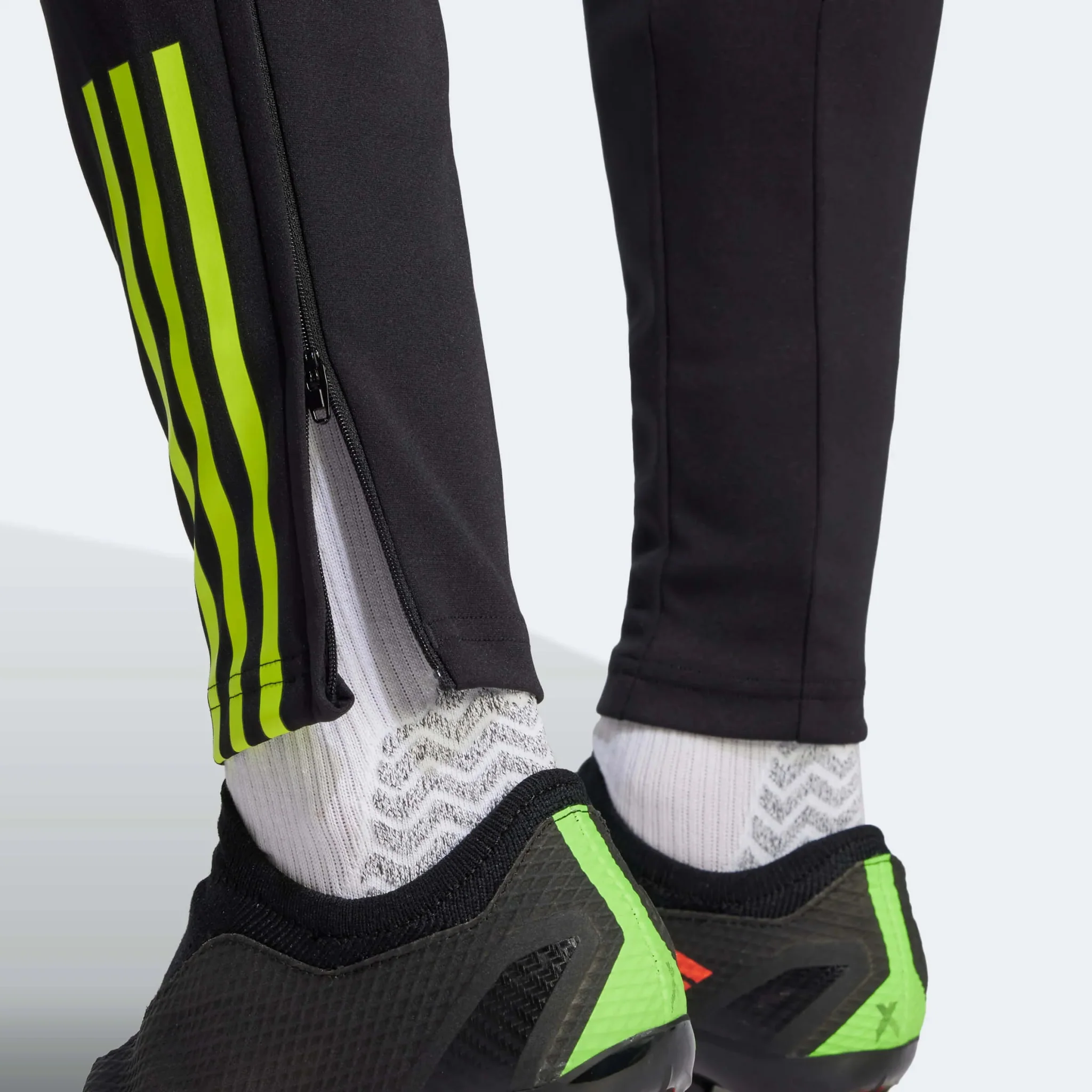 adidas 2023-24 Arsenal Men's Training Pants - Image 4