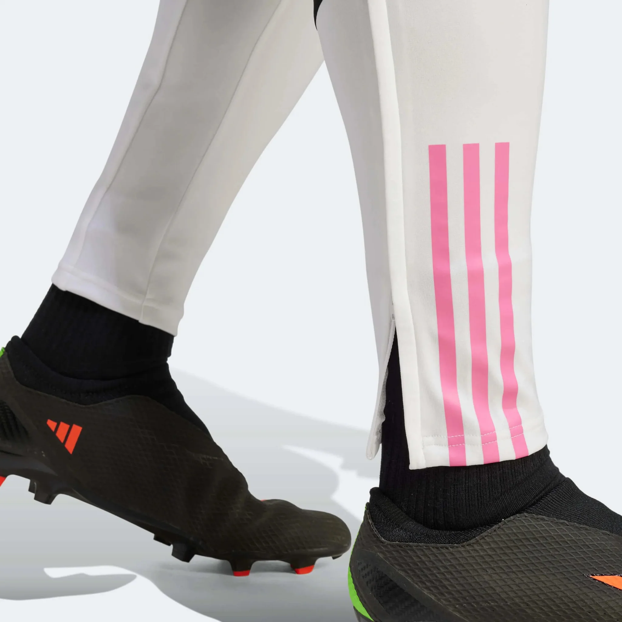 adidas 2023-24 Juventus Men's Training Pants - Image 7