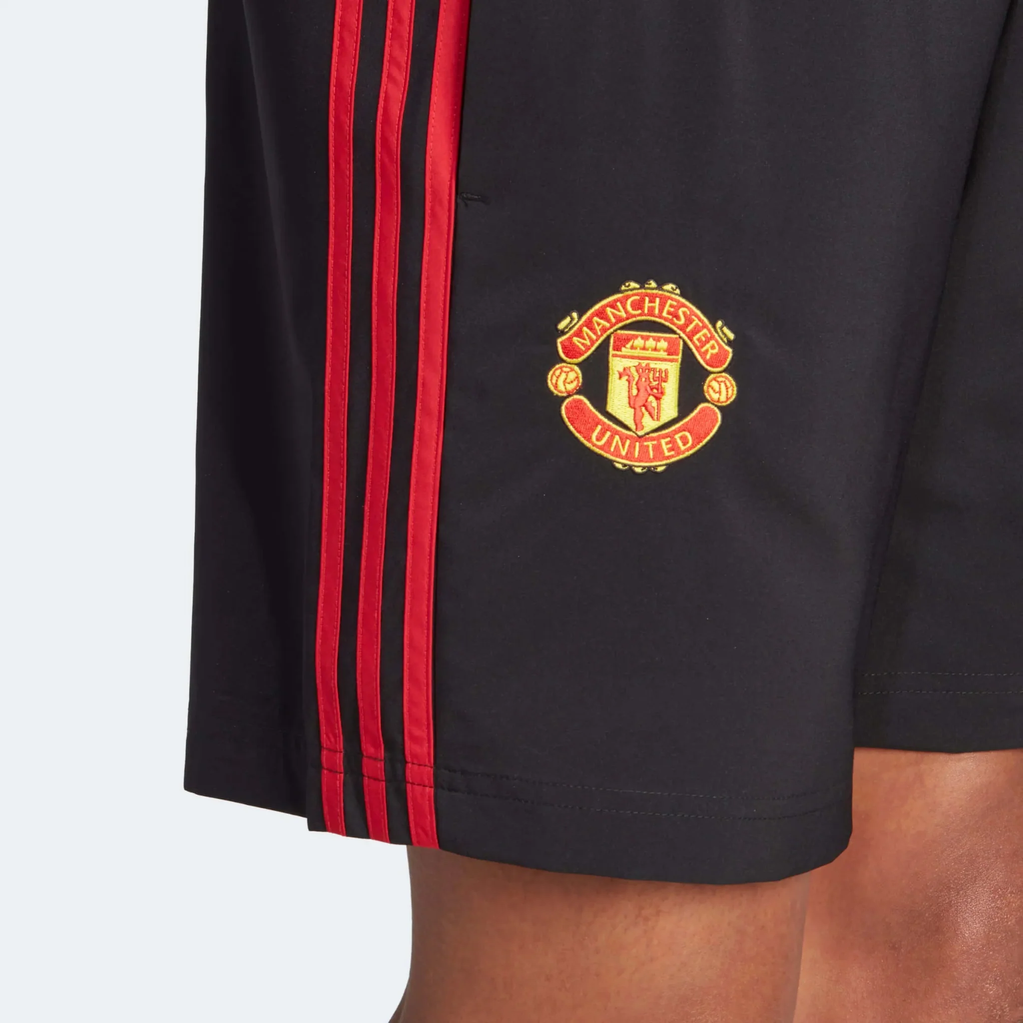 adidas 2023-24 Manchester United Men's DNA Shorts - Image 6