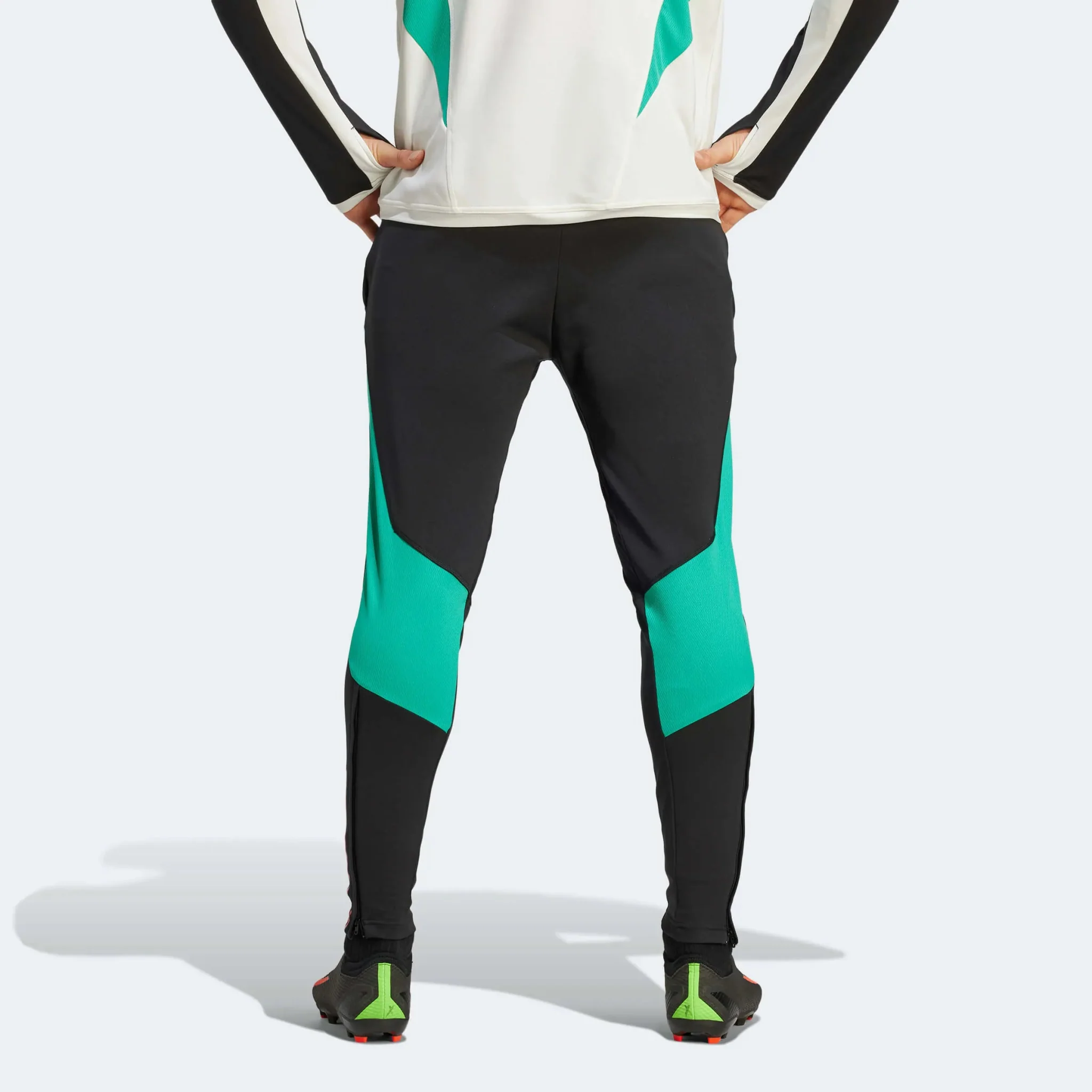 adidas 2023-24 Manchester United Men's Training Pants - Image 4