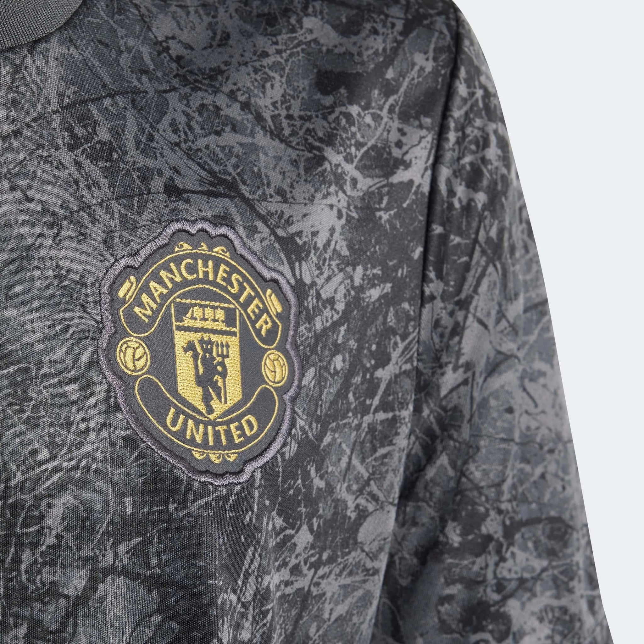 adidas 2023-24 Manchester United Youth SR Pre-Match Jersey - Image 4
