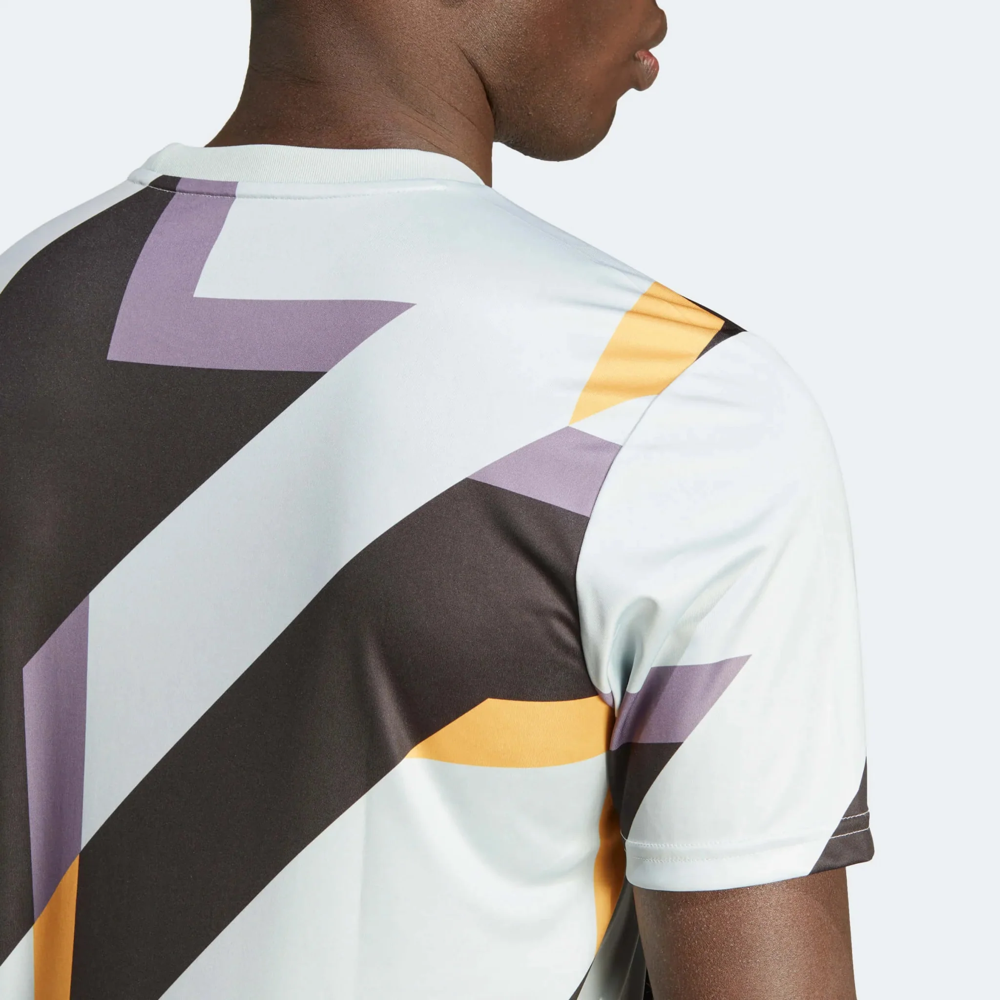 adidas 2023-24 Real Madrid Men's Pre-Match Jersey - Image 6