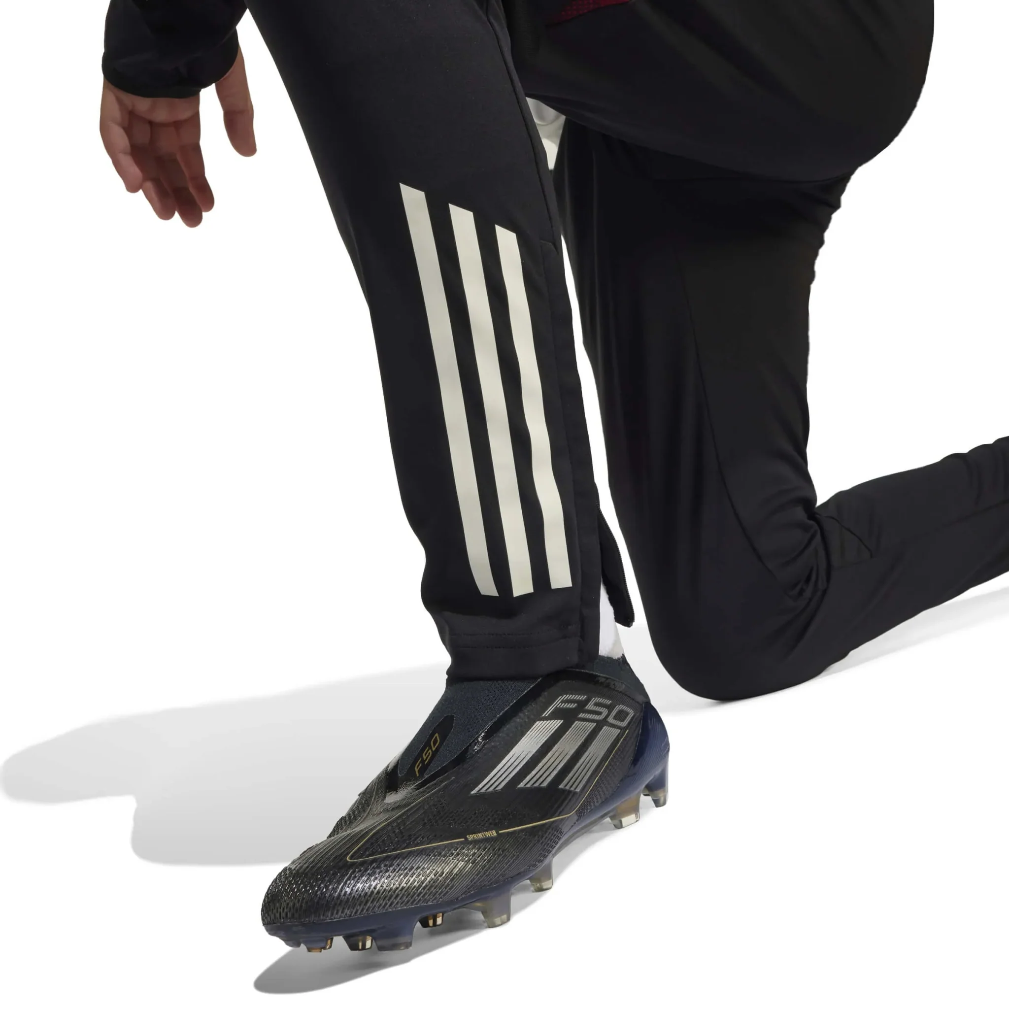 adidas 2024-25 Manchester United Youth Training Pants - Image 5