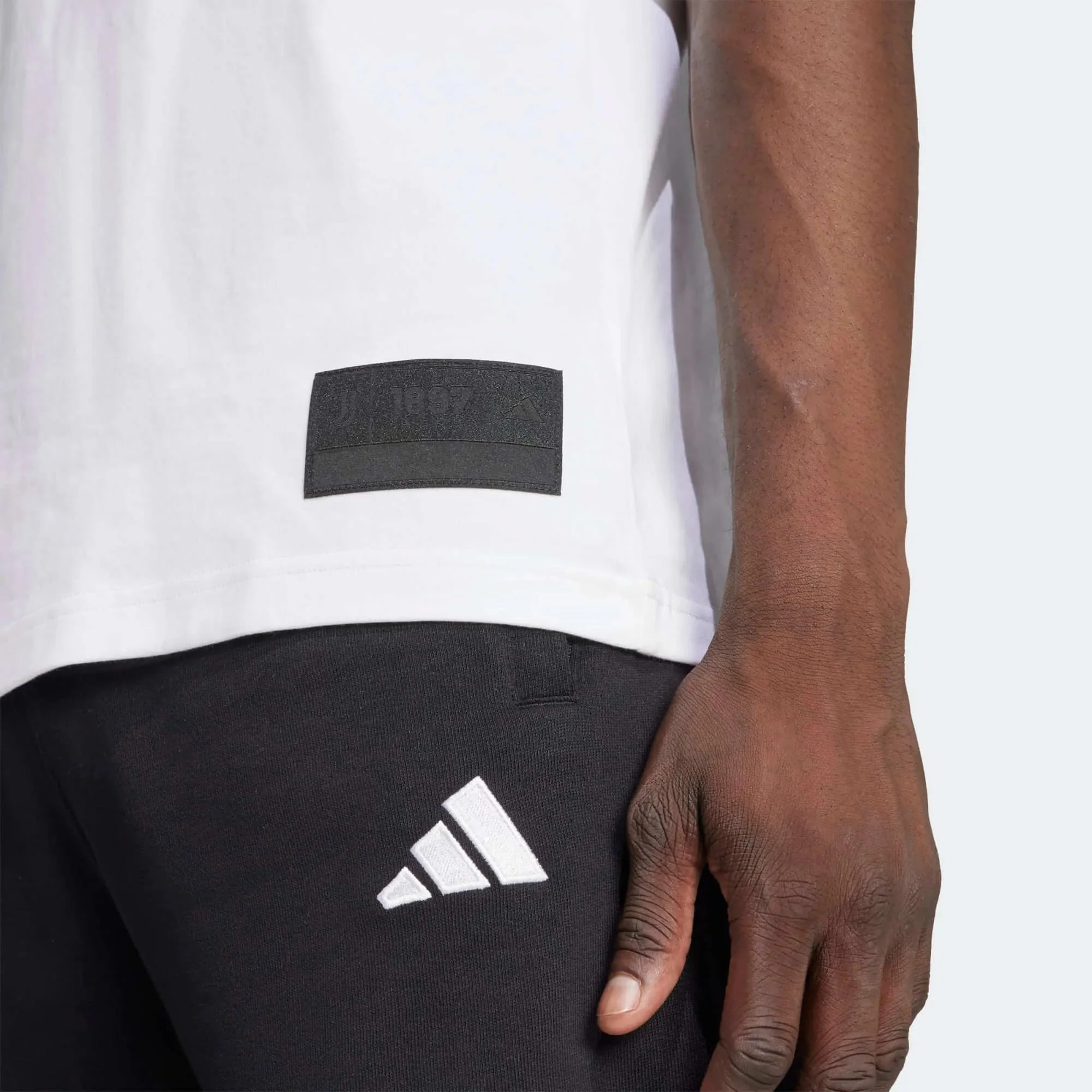 adidas 2025-26 Juventus Men's US Tee - Image 6