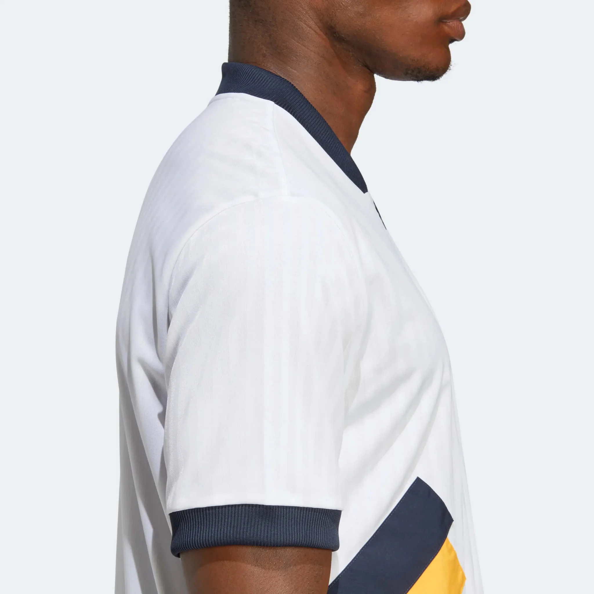 adidas 2023 Real Madrid Icon Jersey - White - Image 8