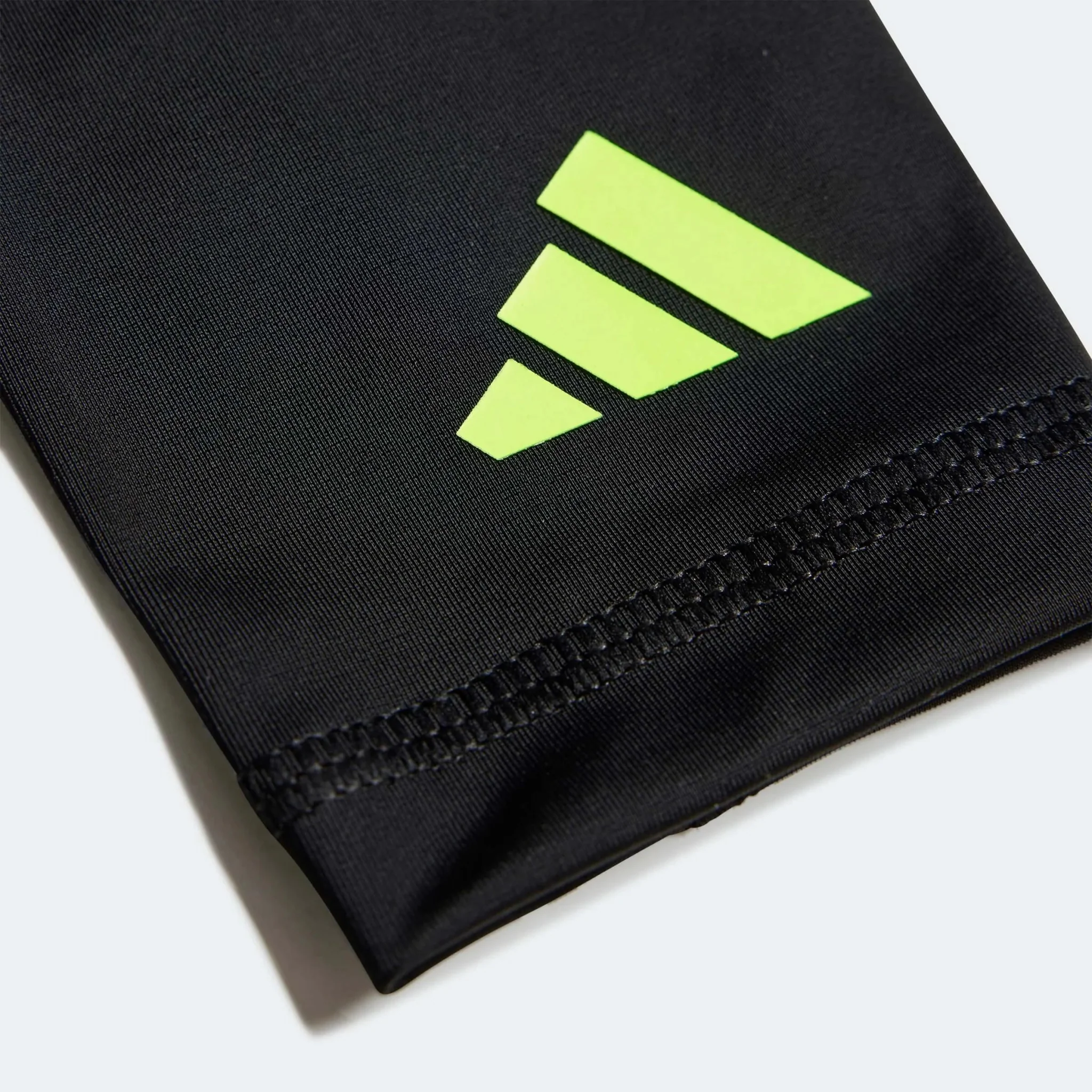 adidas FA23 Predator Competition Shin Guards - Image 3