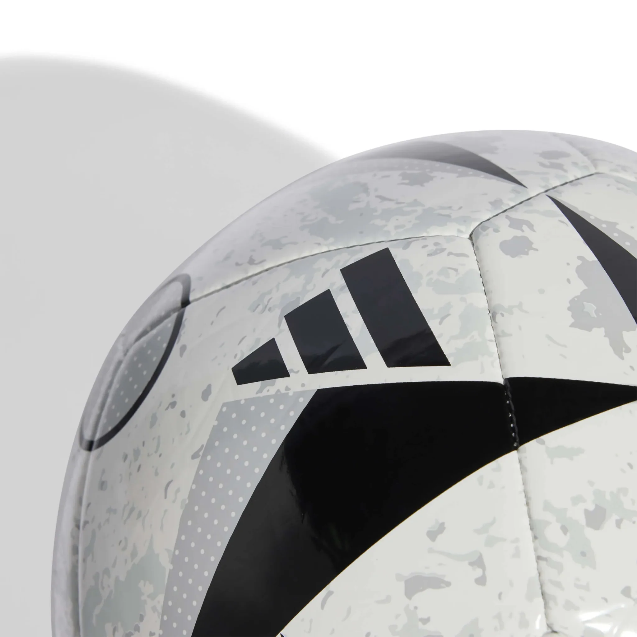 adidas 2024-25 Juventus Club Home Ball - Image 3