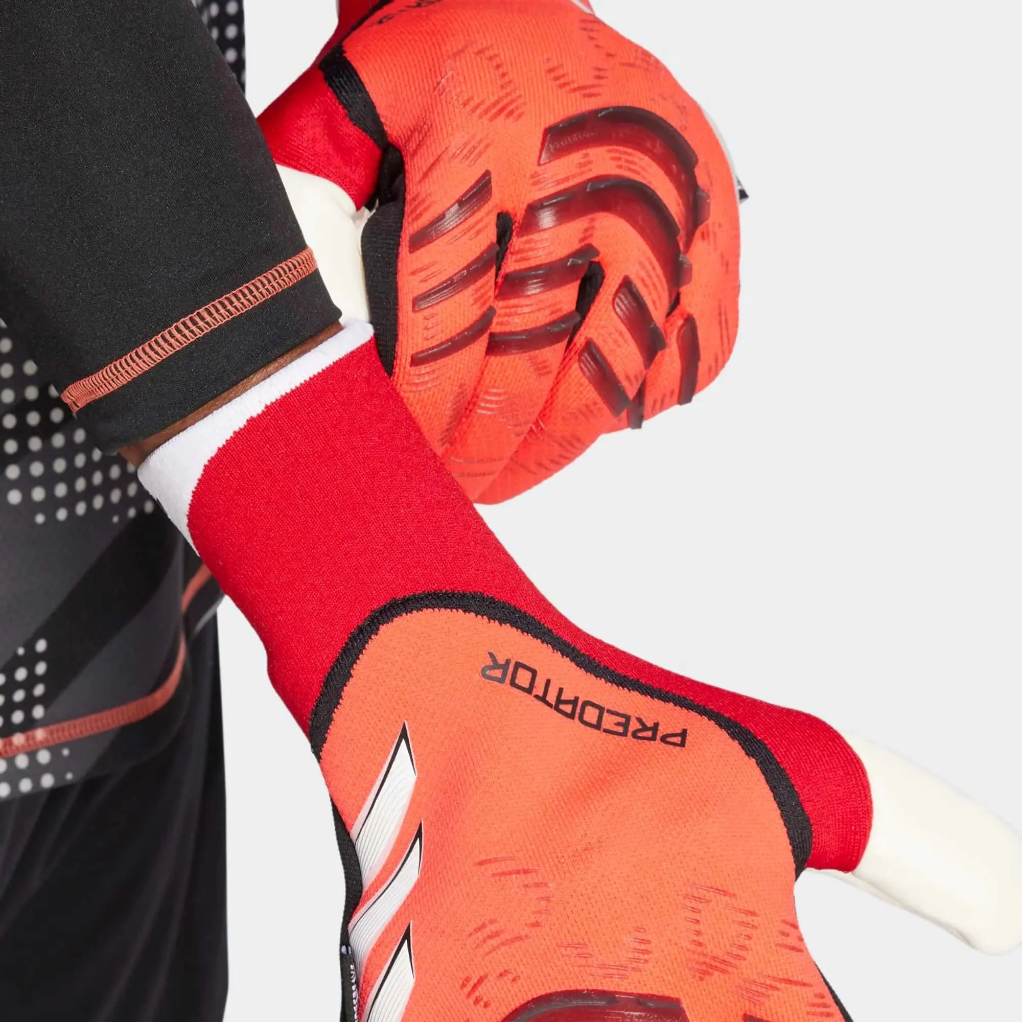adidas Predator GL Pro FS Goalkeeper Gloves - Image 4