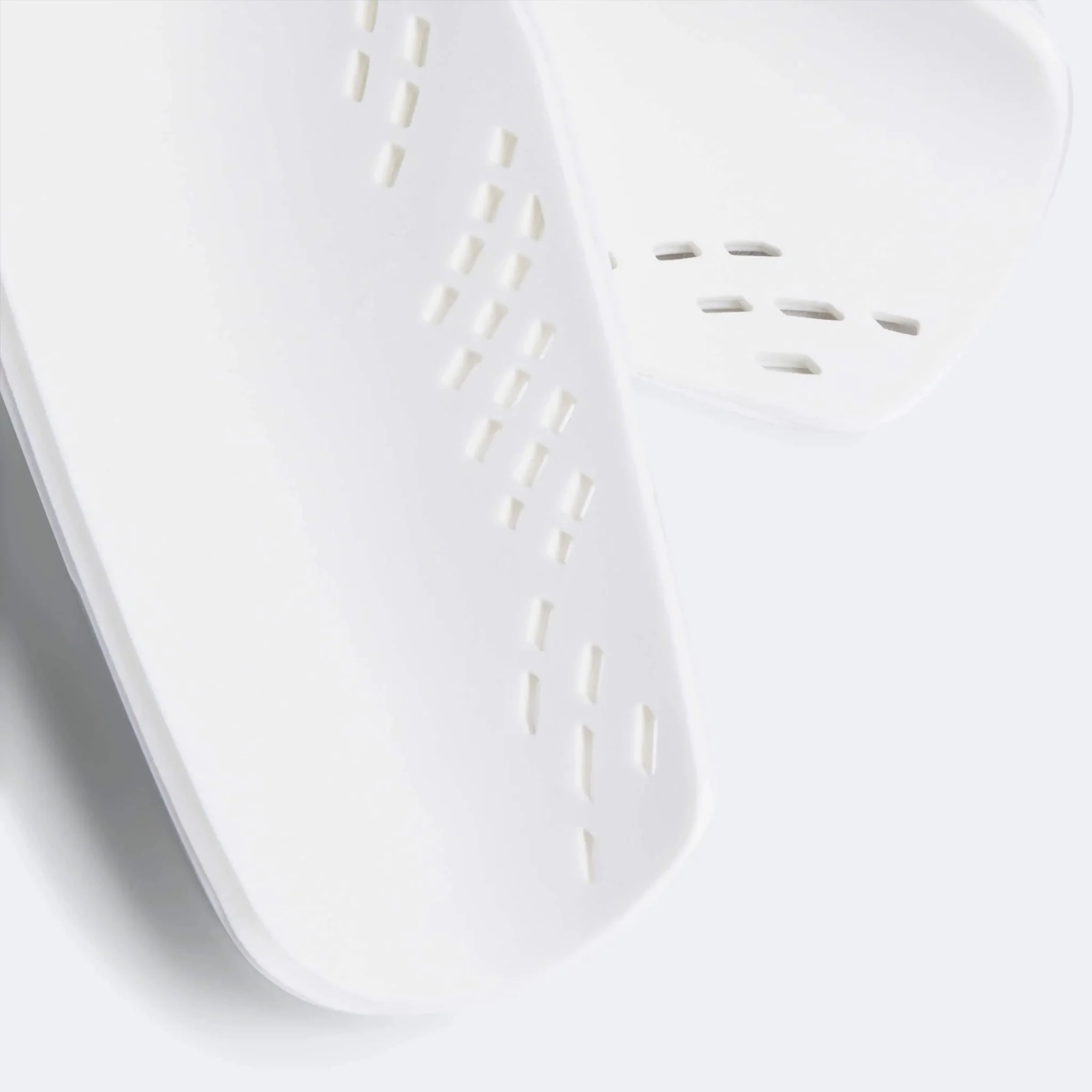 adidas Tiro Club Shin Guard - Image 3