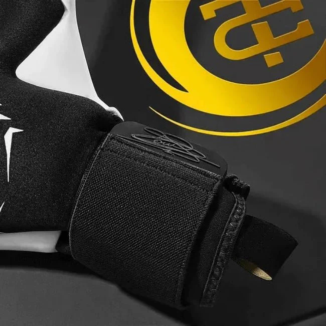 Elite Sport Thibault Courtois 685 Limited Edition Goalkeeper Glove - Image 5