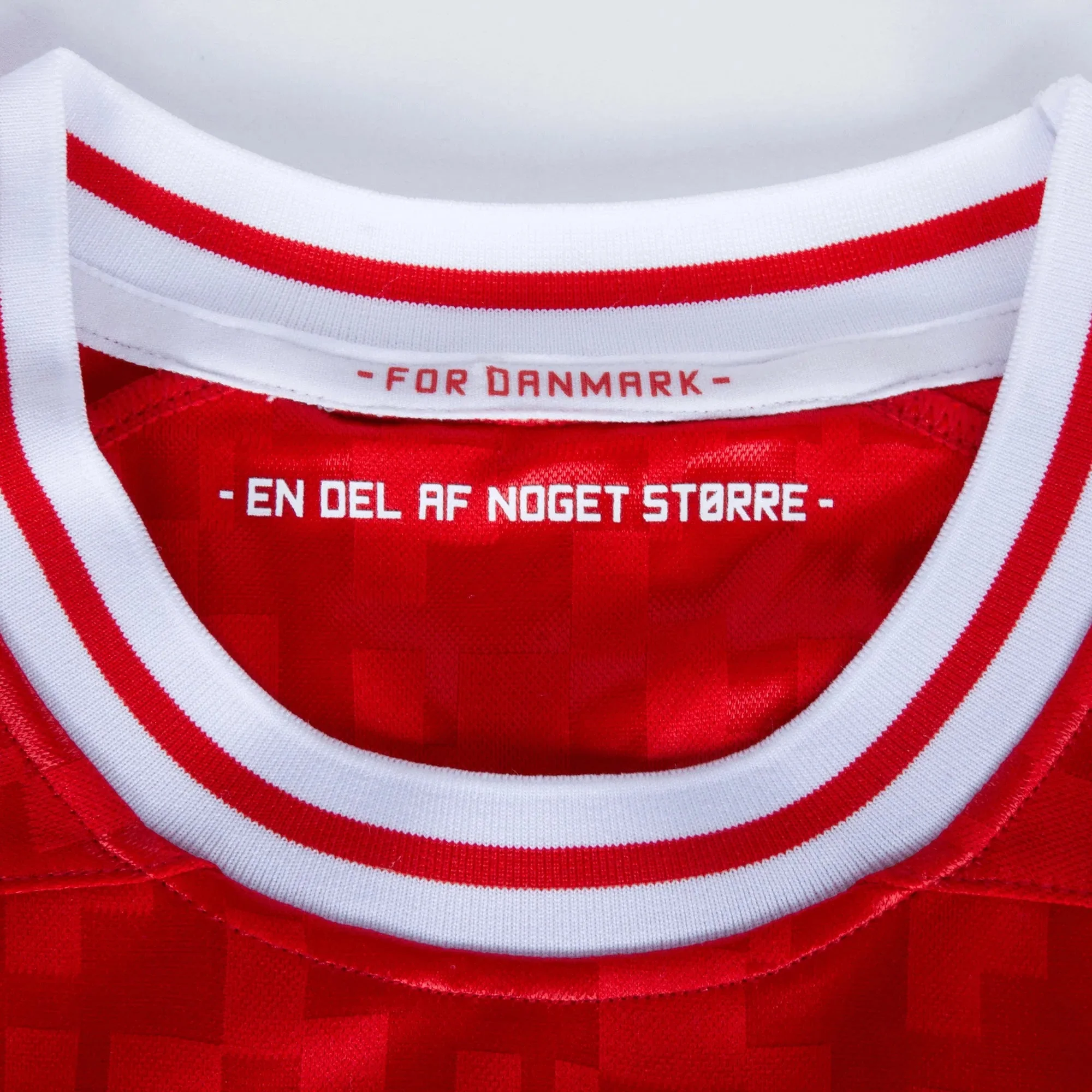 Hummel 2024-25 Denmark Men's Stadium Home Jersey - Image 4