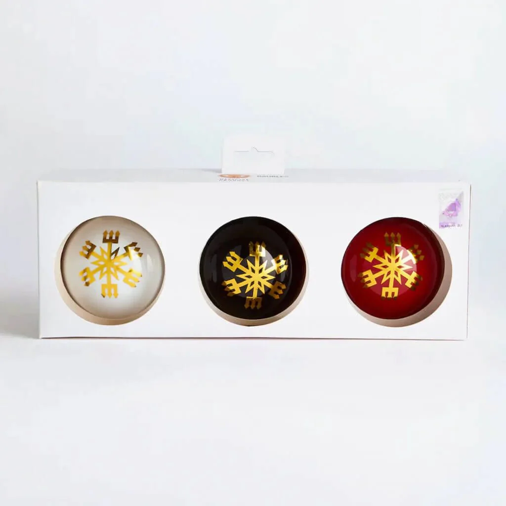 Manchester United 3-Pack Crest Bauble Ornament Set - Image 2