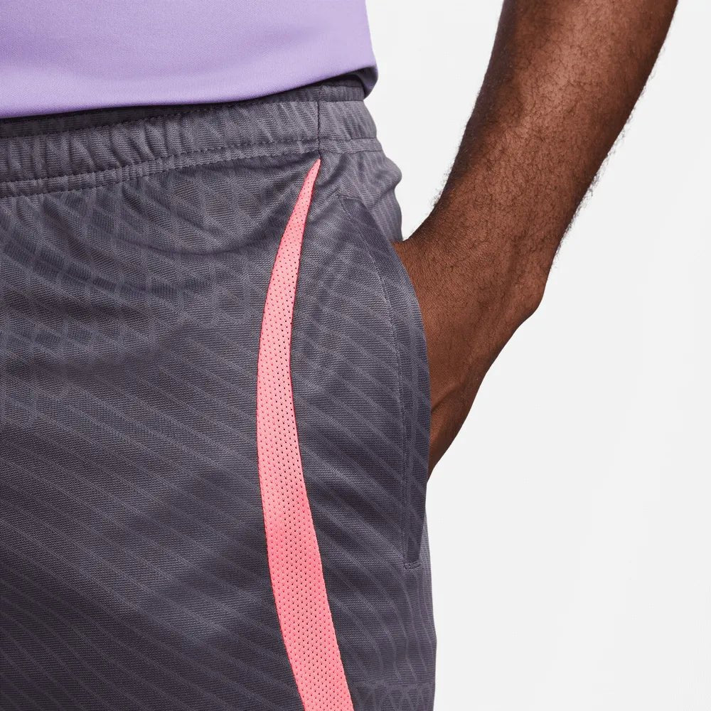 Nike 2023-24 Liverpool Men's Strike Shorts - Image 5