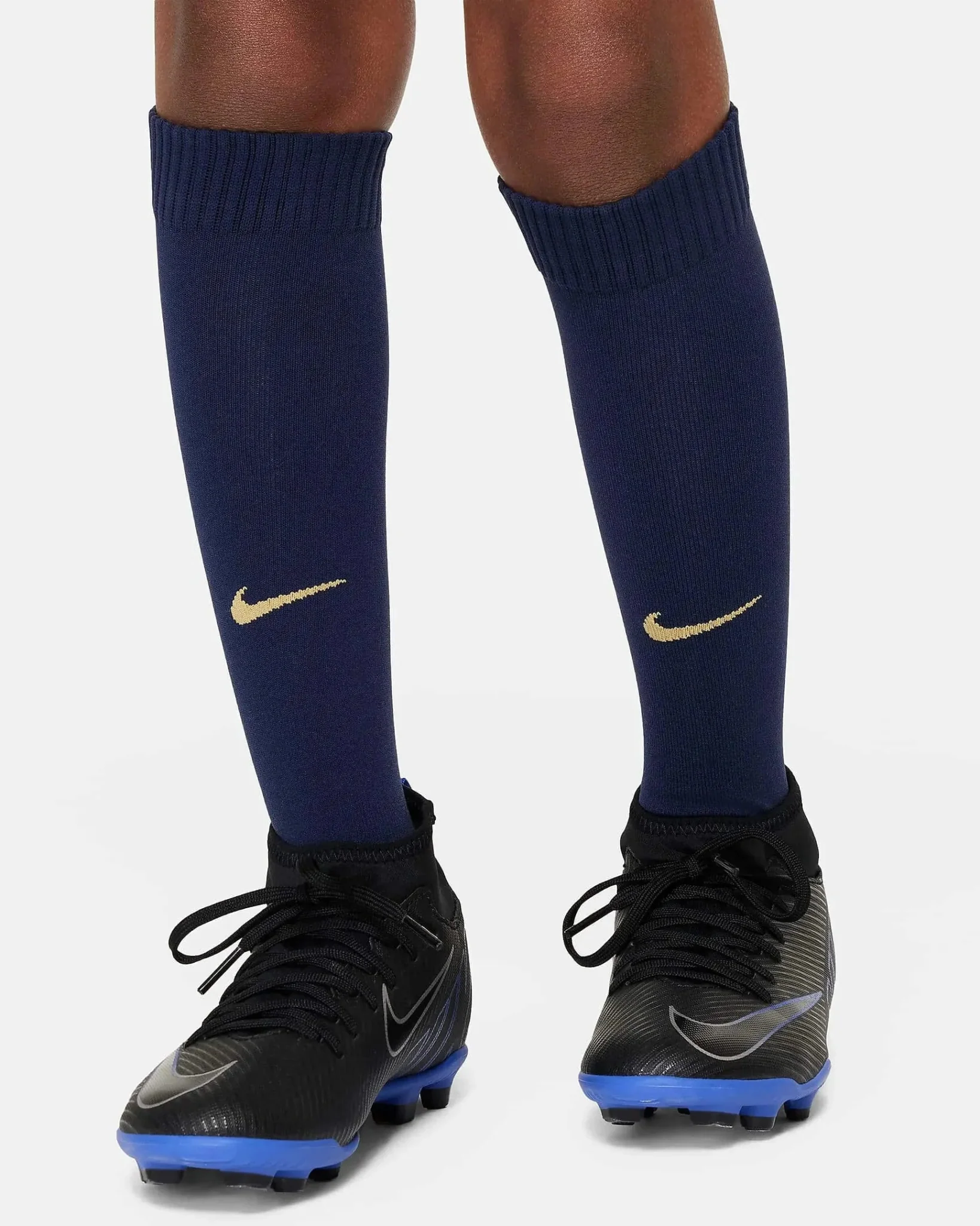 Nike 2024-25 Barcelona Little Kids' Stadium Home Kit - Image 12