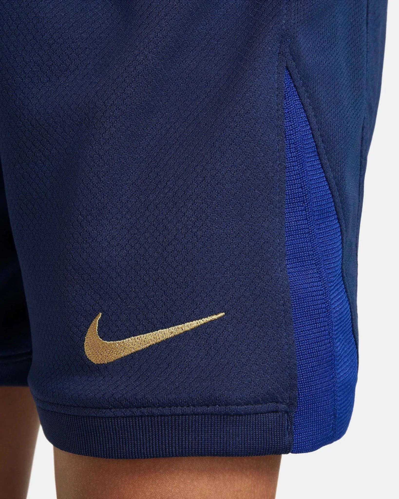 Nike 2024-25 Barcelona Little Kids' Stadium Home Kit - Image 14