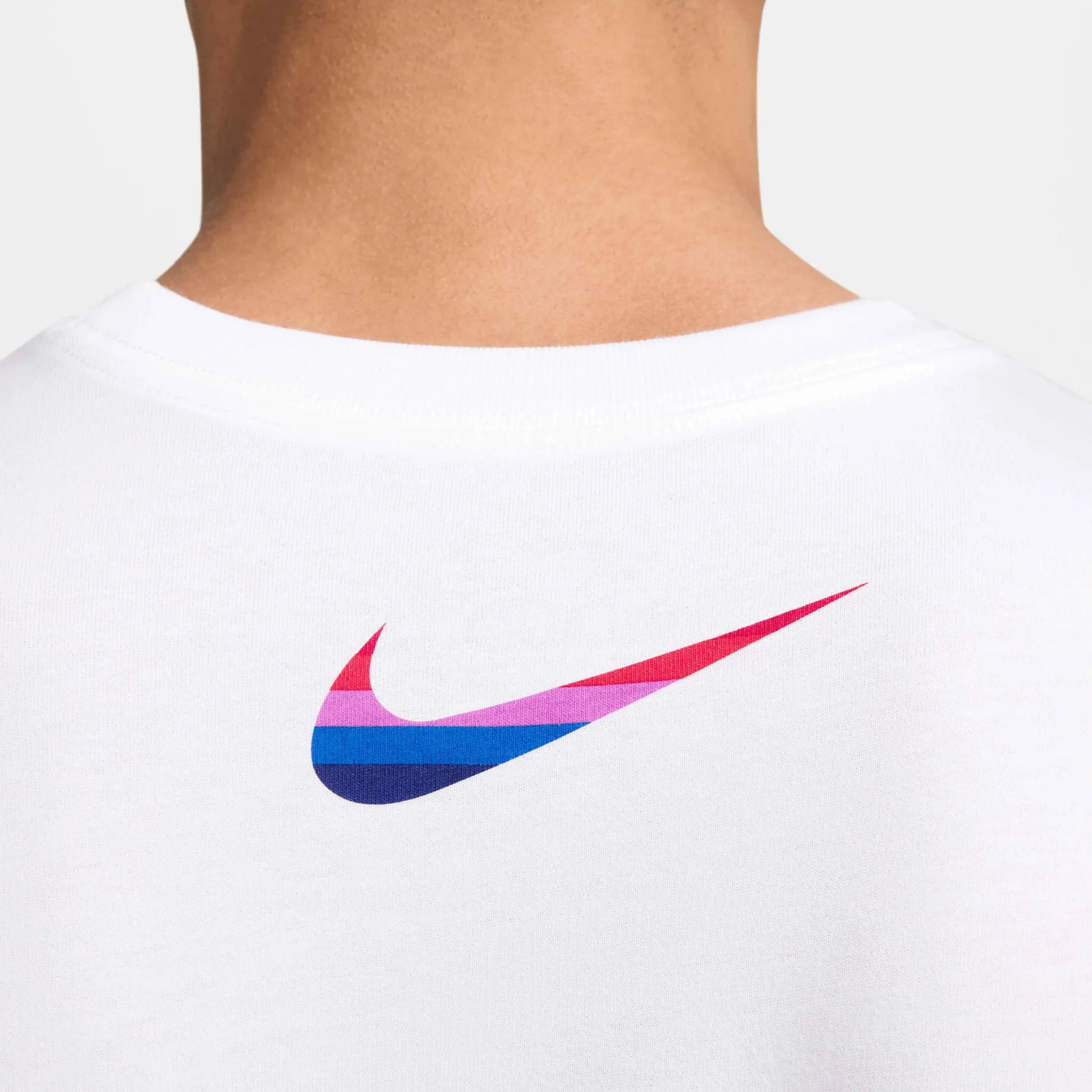 Nike 2024-25 England Men's Club Essential Tee - Image 4