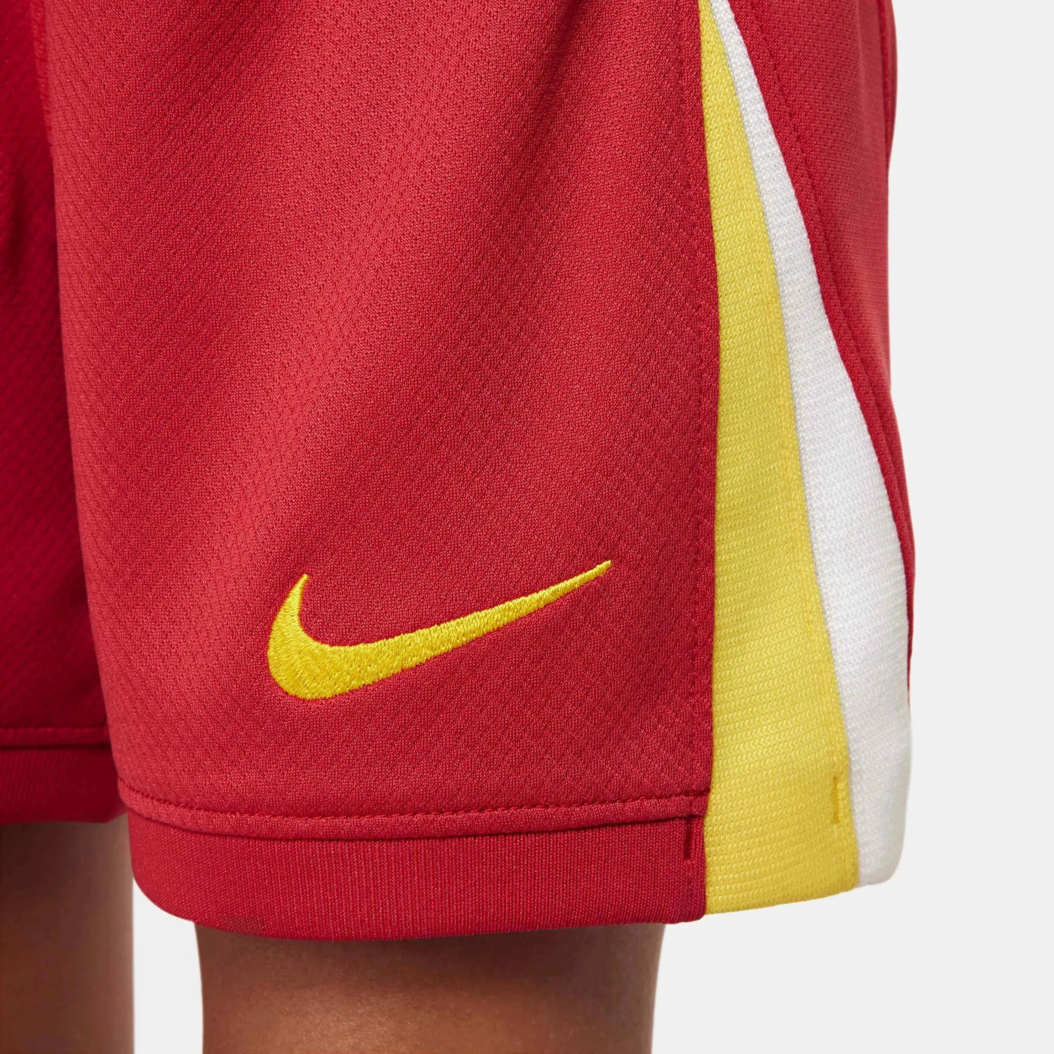 Nike 2024-25 Liverpool Little Kids' Stadium Home Kit - Image 13