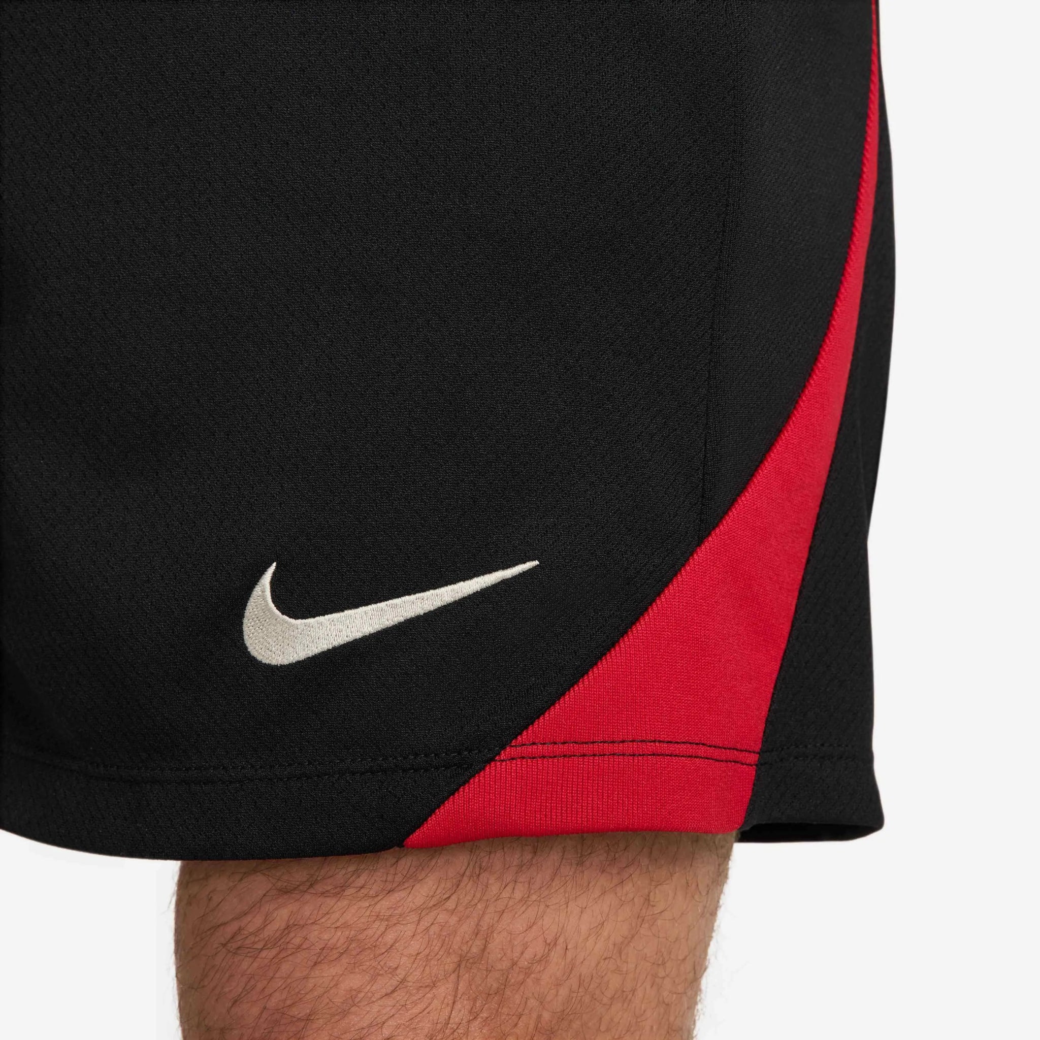 Nike 2024-25 Liverpool Men's Strike Shorts - Image 7
