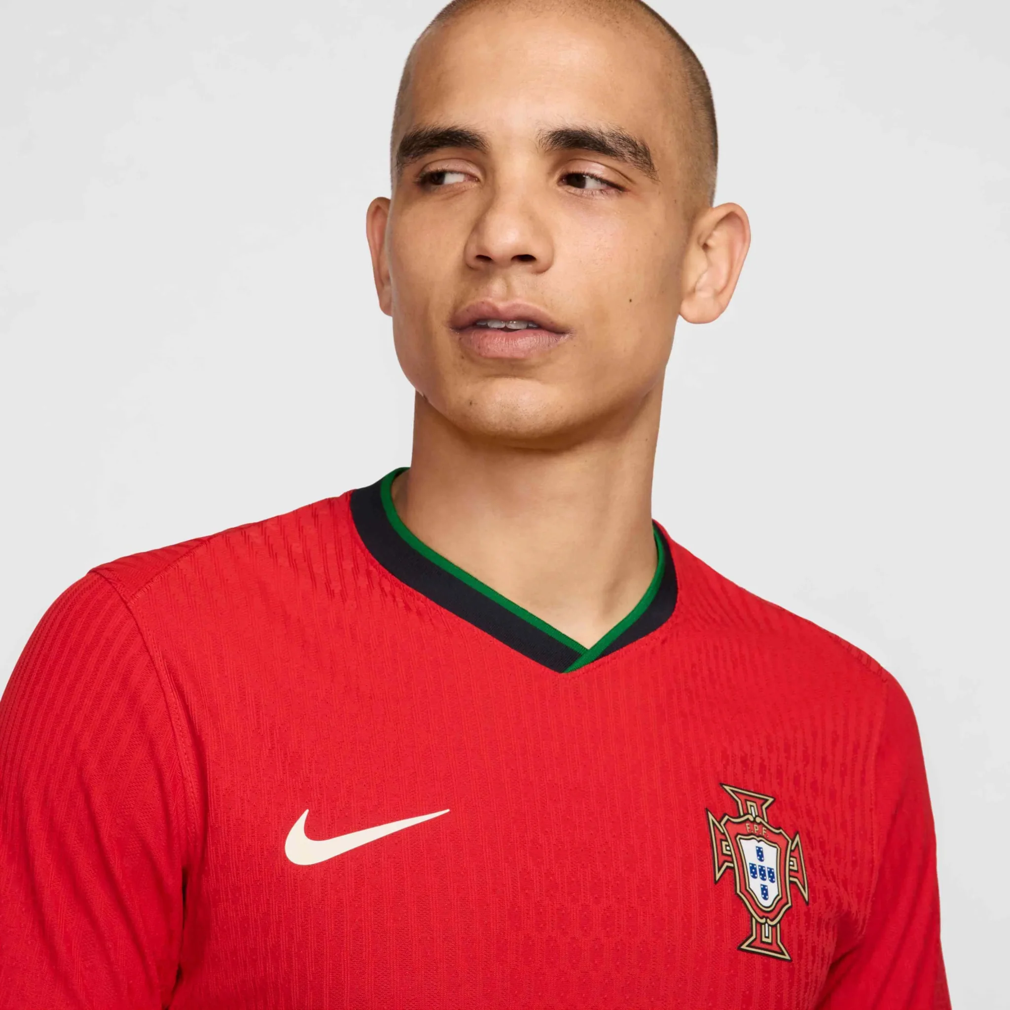 Nike 2024-25 Portugal Men's Authentic Home Jersey - Image 6