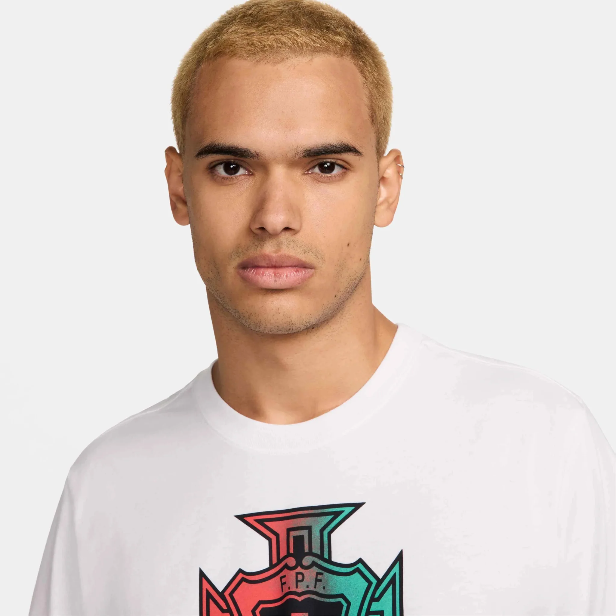 Nike 2024-25 Portugal Men's Crest T-Shirt - Image 3