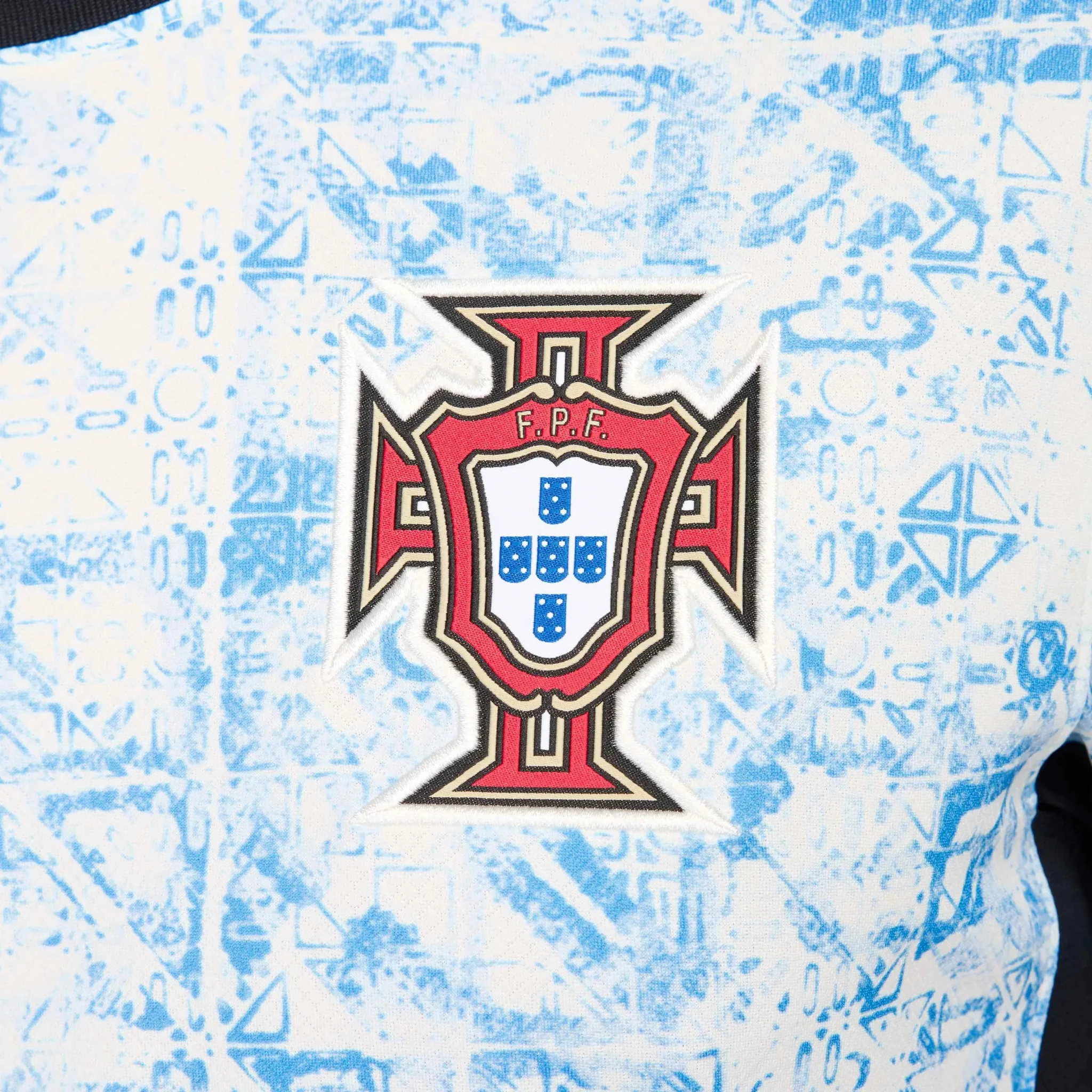 Nike 2024-25 Portugal Men's Stadium Away Jersey - Image 11