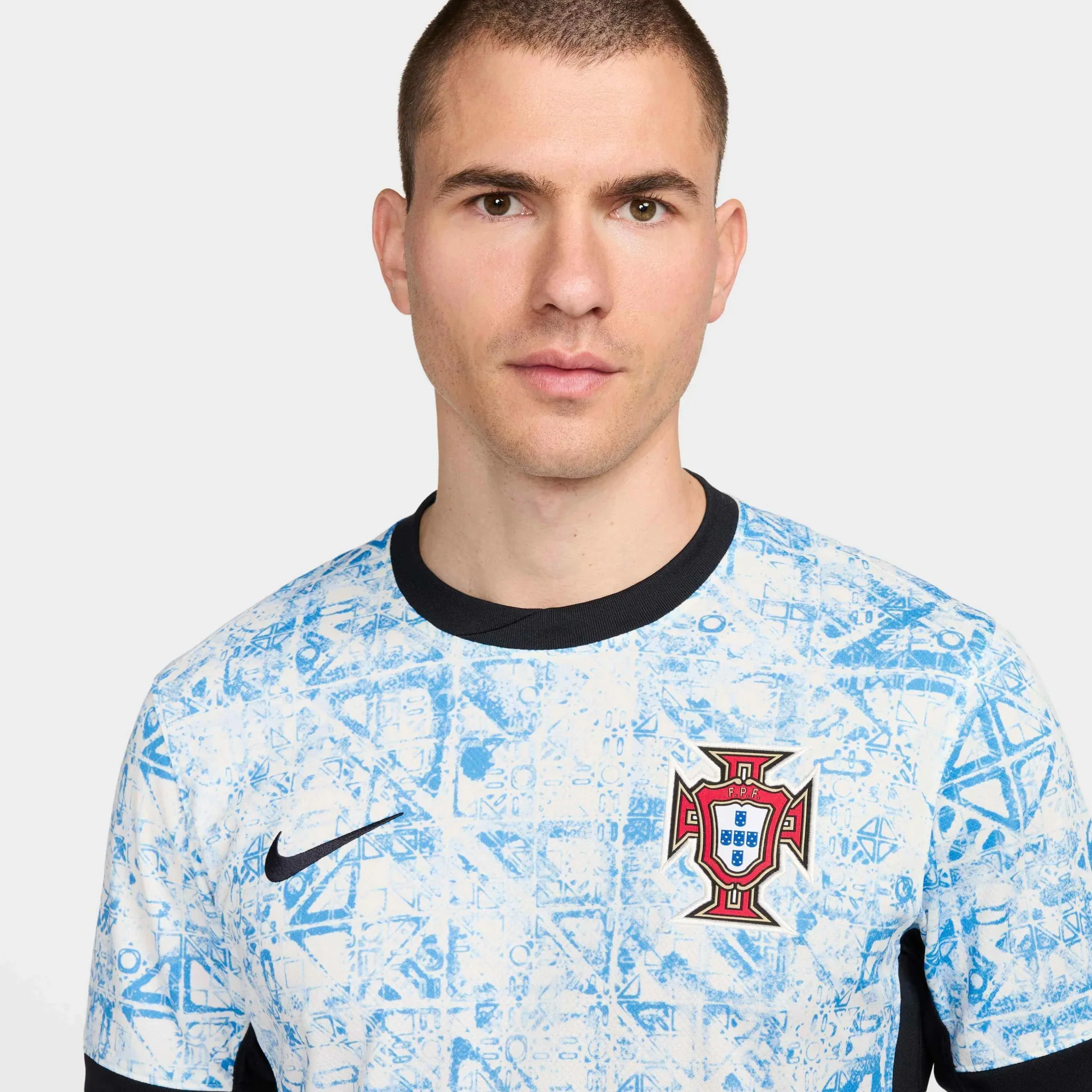 Nike 2024-25 Portugal Men's Stadium Away Jersey - Image 8