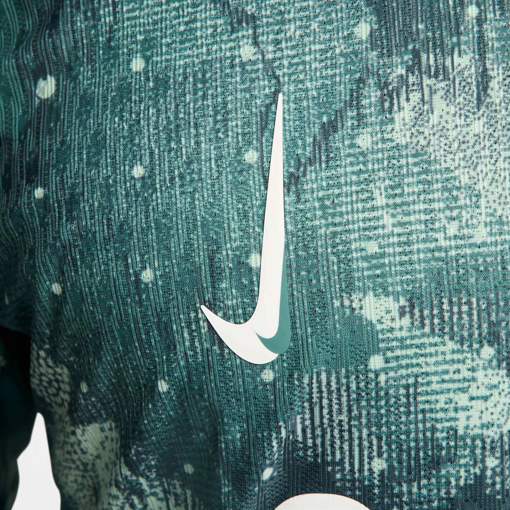 Nike 2024-25 Tottenham Men's Authentic Third Jersey - Image 7