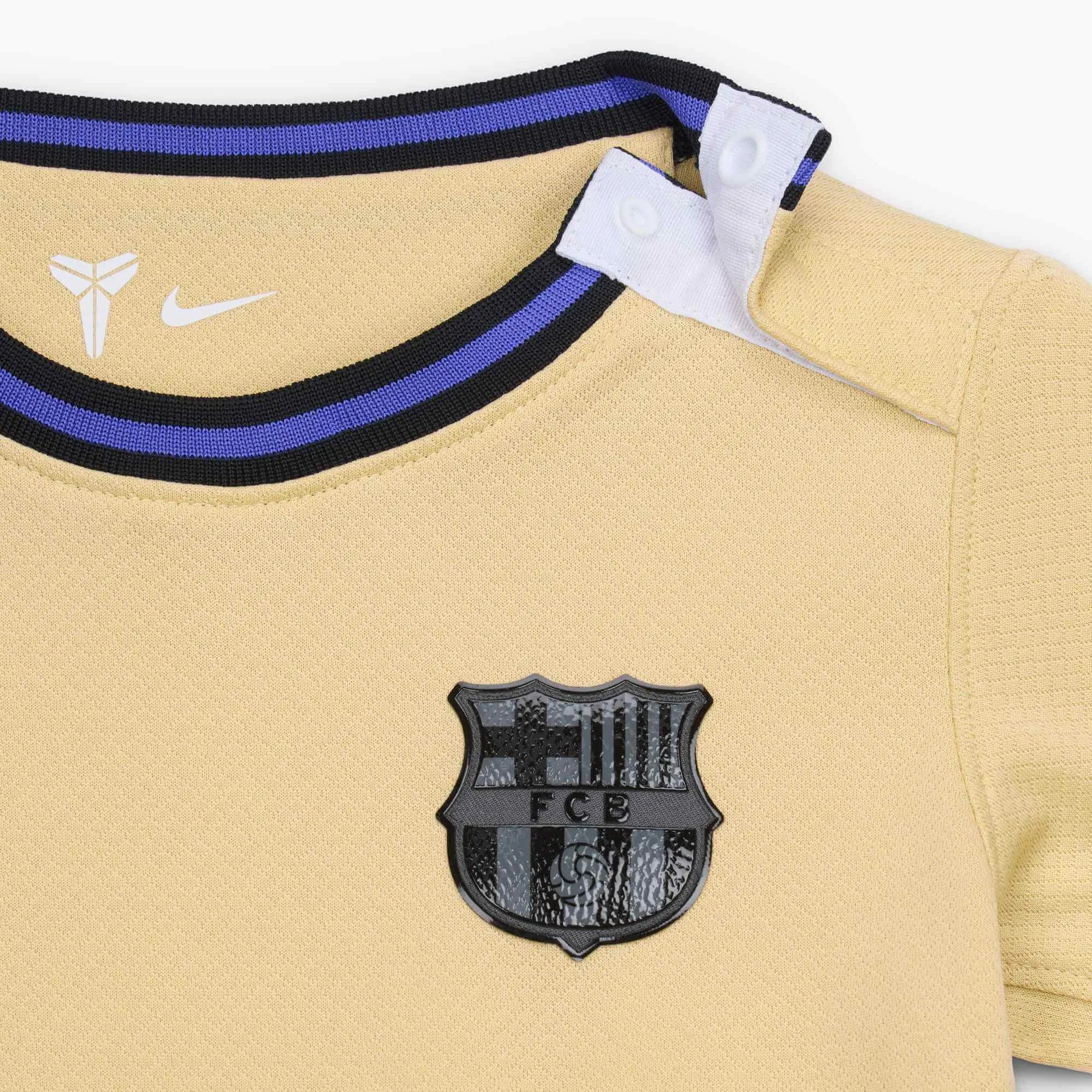 Nike 2025-26 Barcelona Infant Away Kit - Image 3