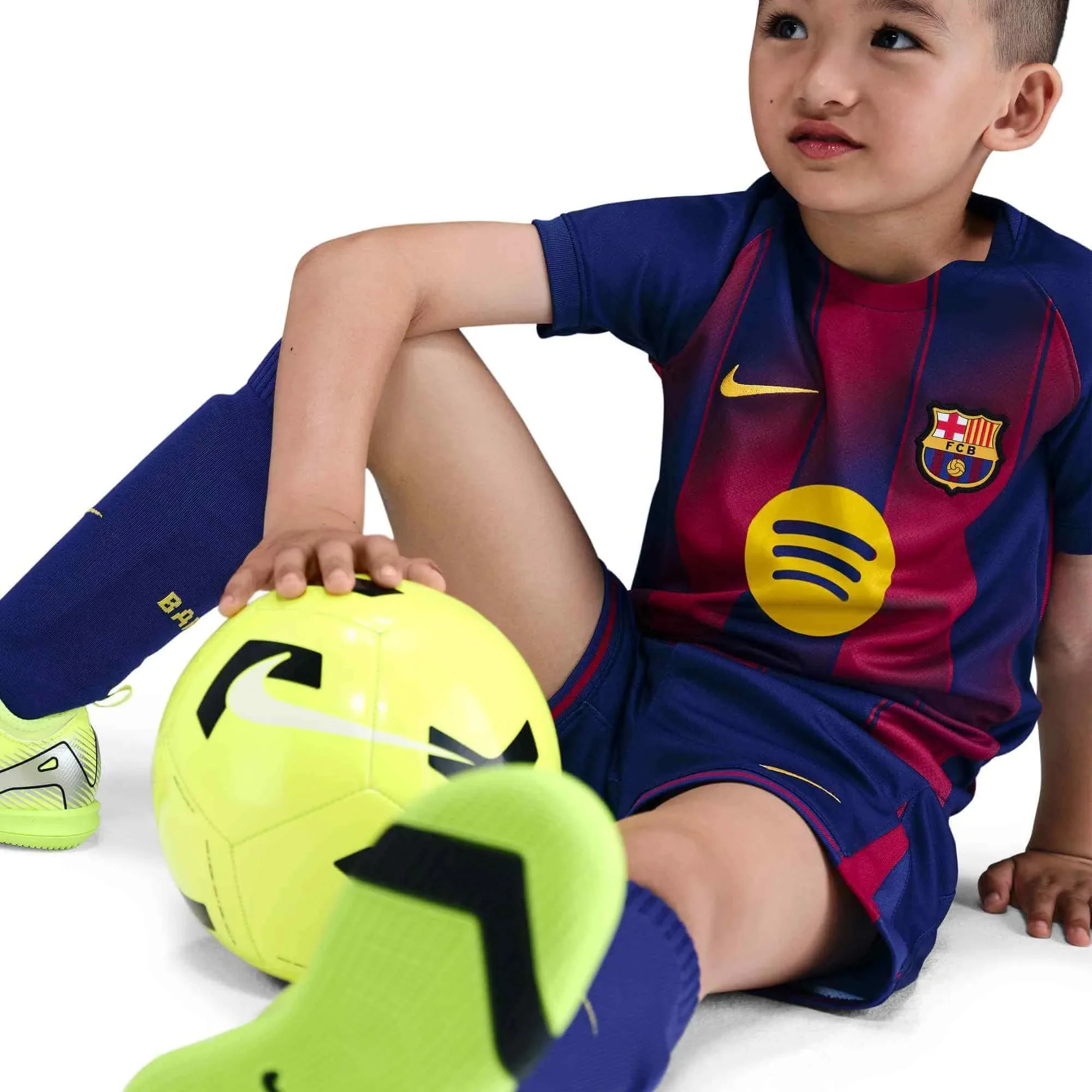 Nike 2025-26 Barcelona Little Kids' Stadium Home Kit - Image 9