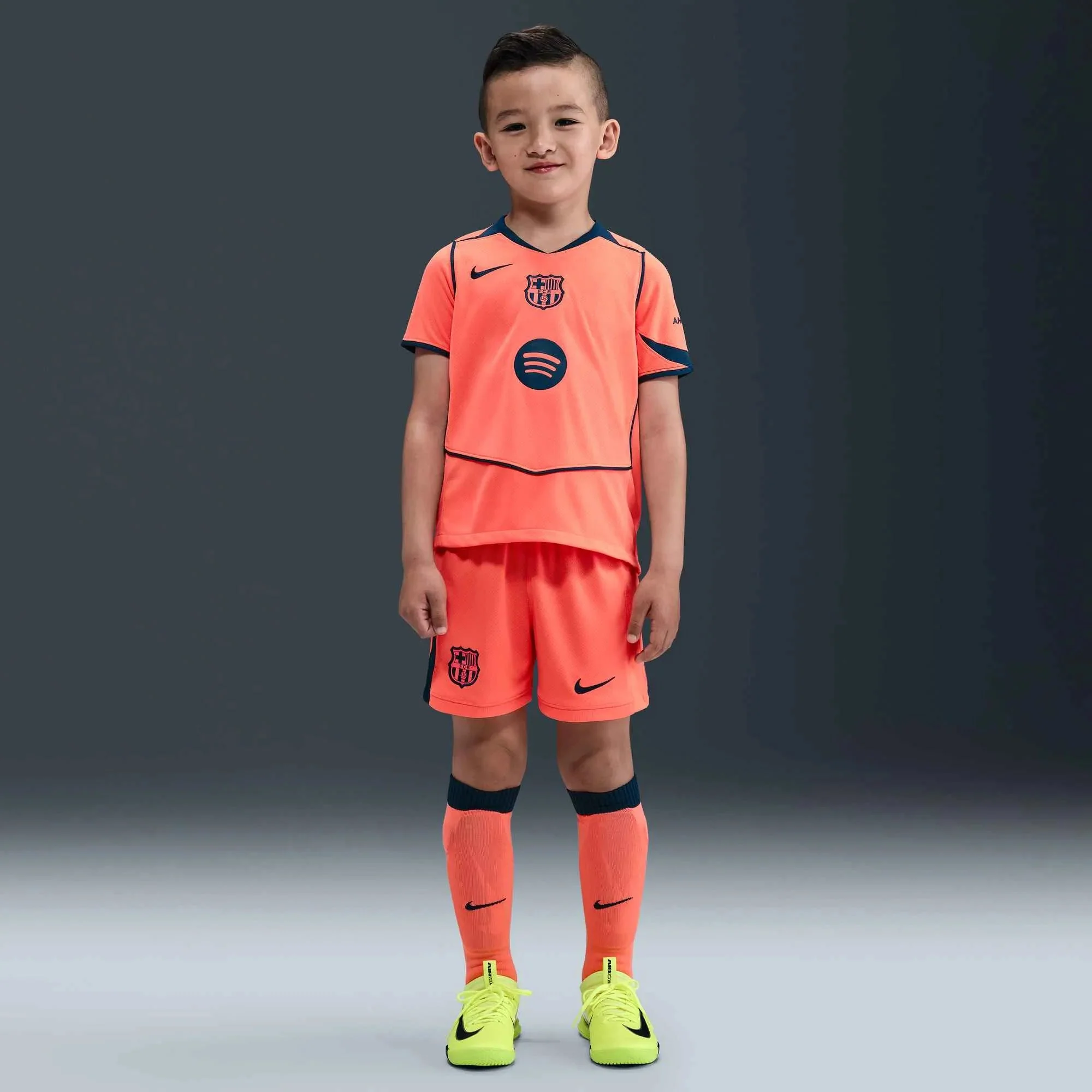 Nike 2025-26 Barcelona Little Kids' Stadium Third Kit - Image 3