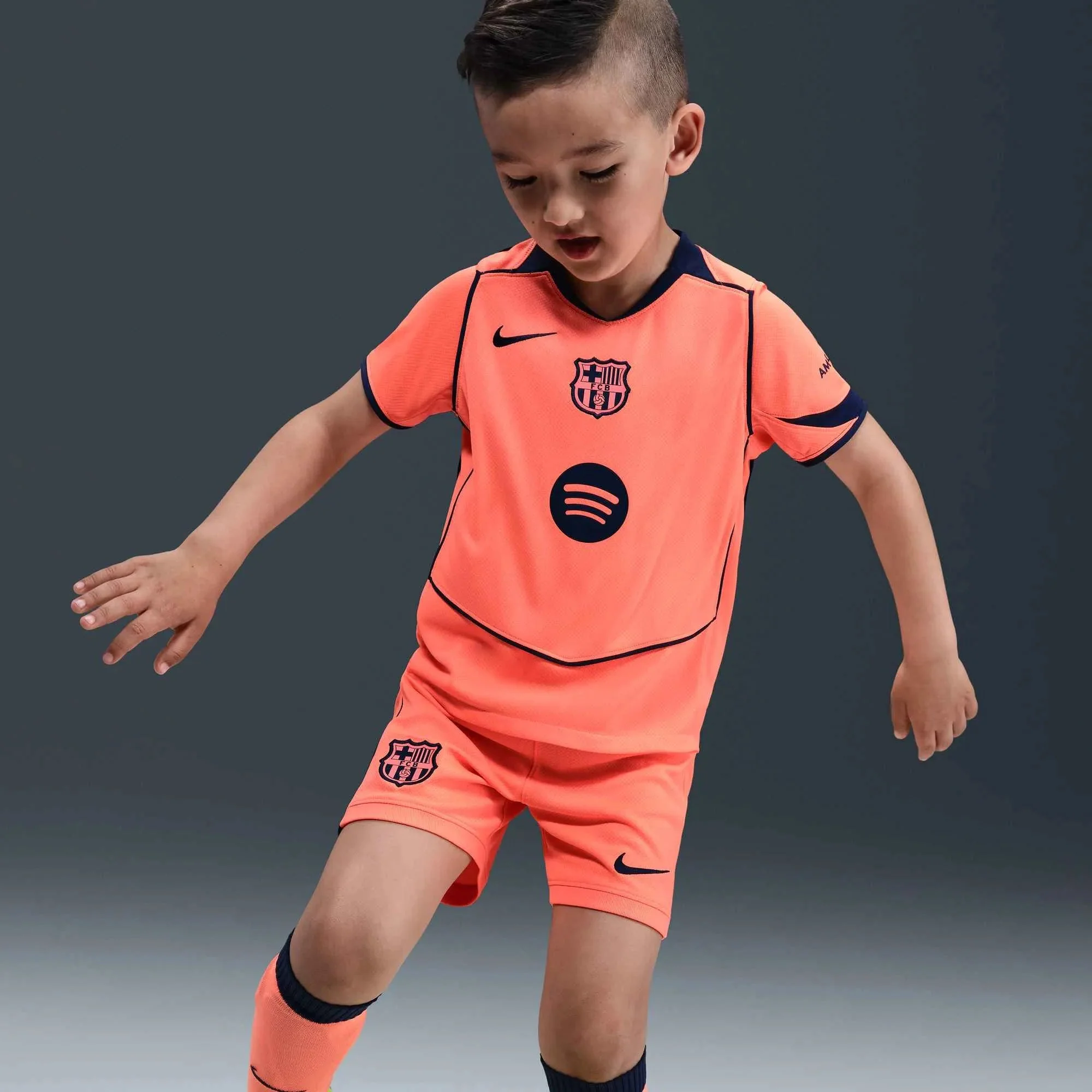 Nike 2025-26 Barcelona Little Kids' Stadium Third Kit - Image 5