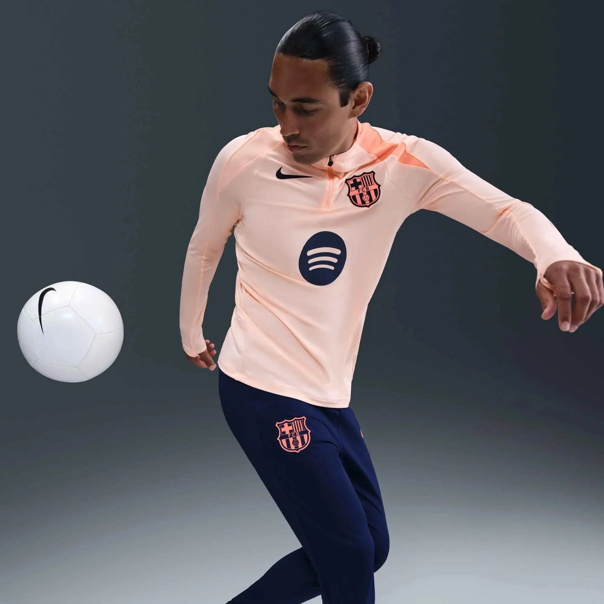 Nike 2025-26 Barcelona Men's DF Strike Top - Image 5