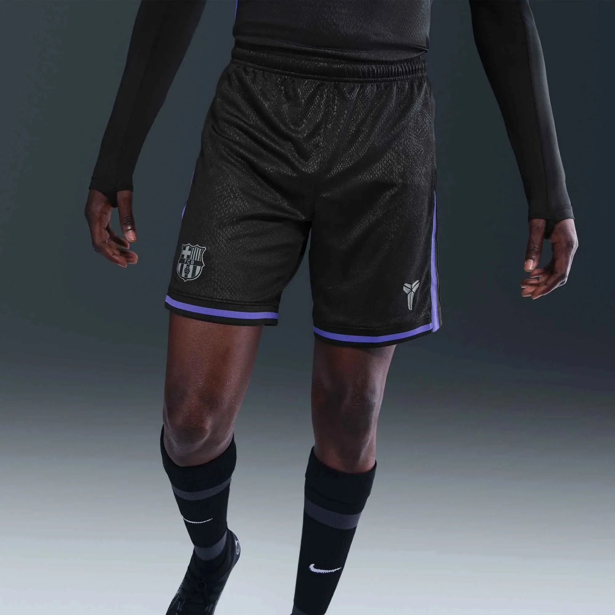 Nike 2025-26 Barcelona Men's Stadium Away Shorts - Image 4