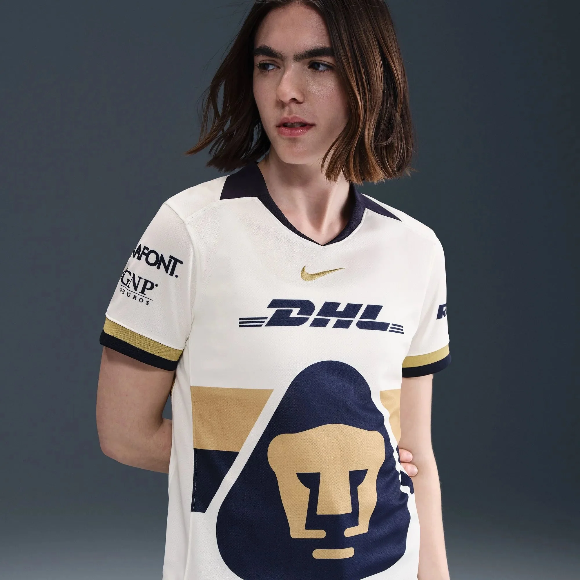 Nike 2025-26 Pumas Women's Stadium Home Soccer Jersey - Image 3
