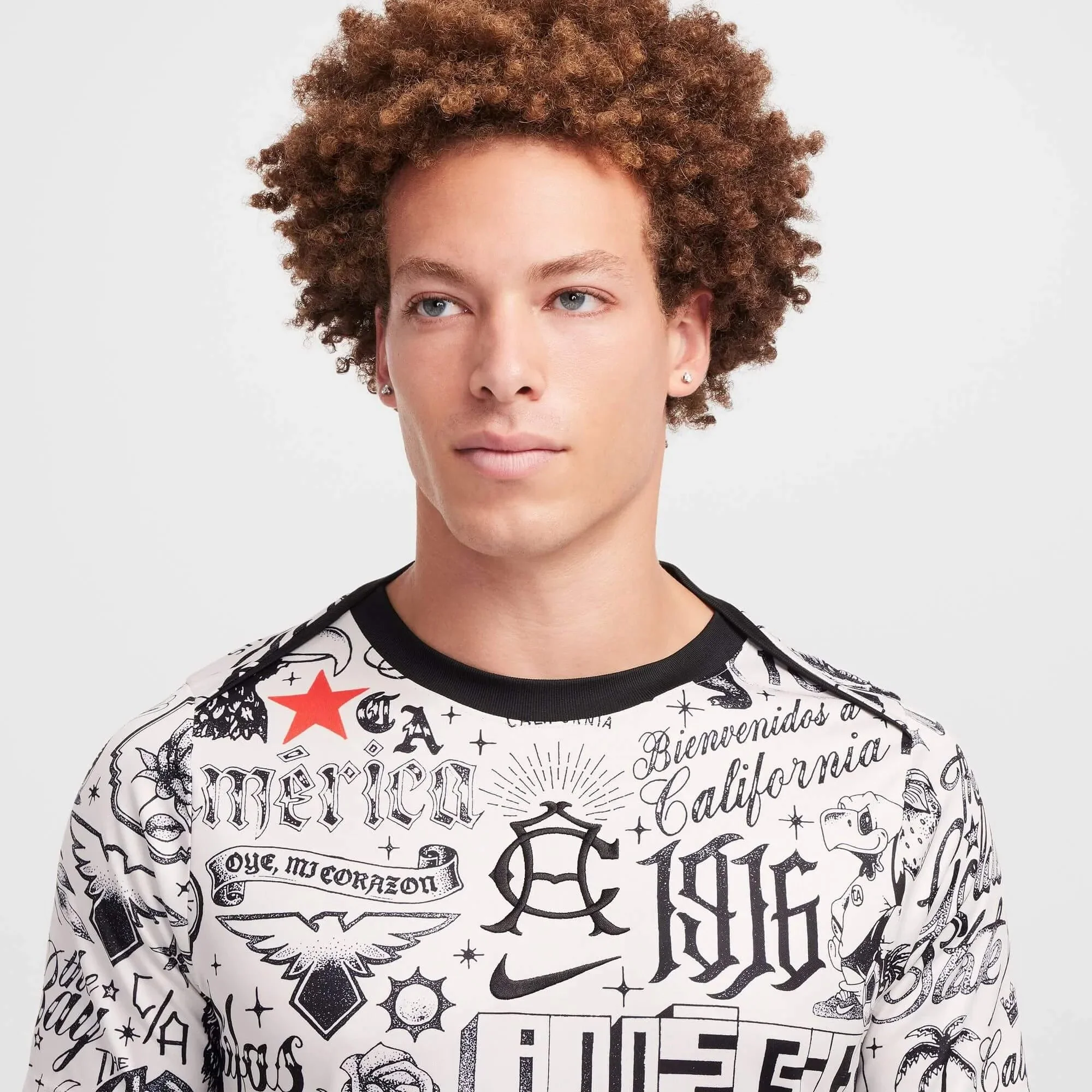 Nike 2025 Club America Men's Pre-Match Soccer Jersey - Image 3