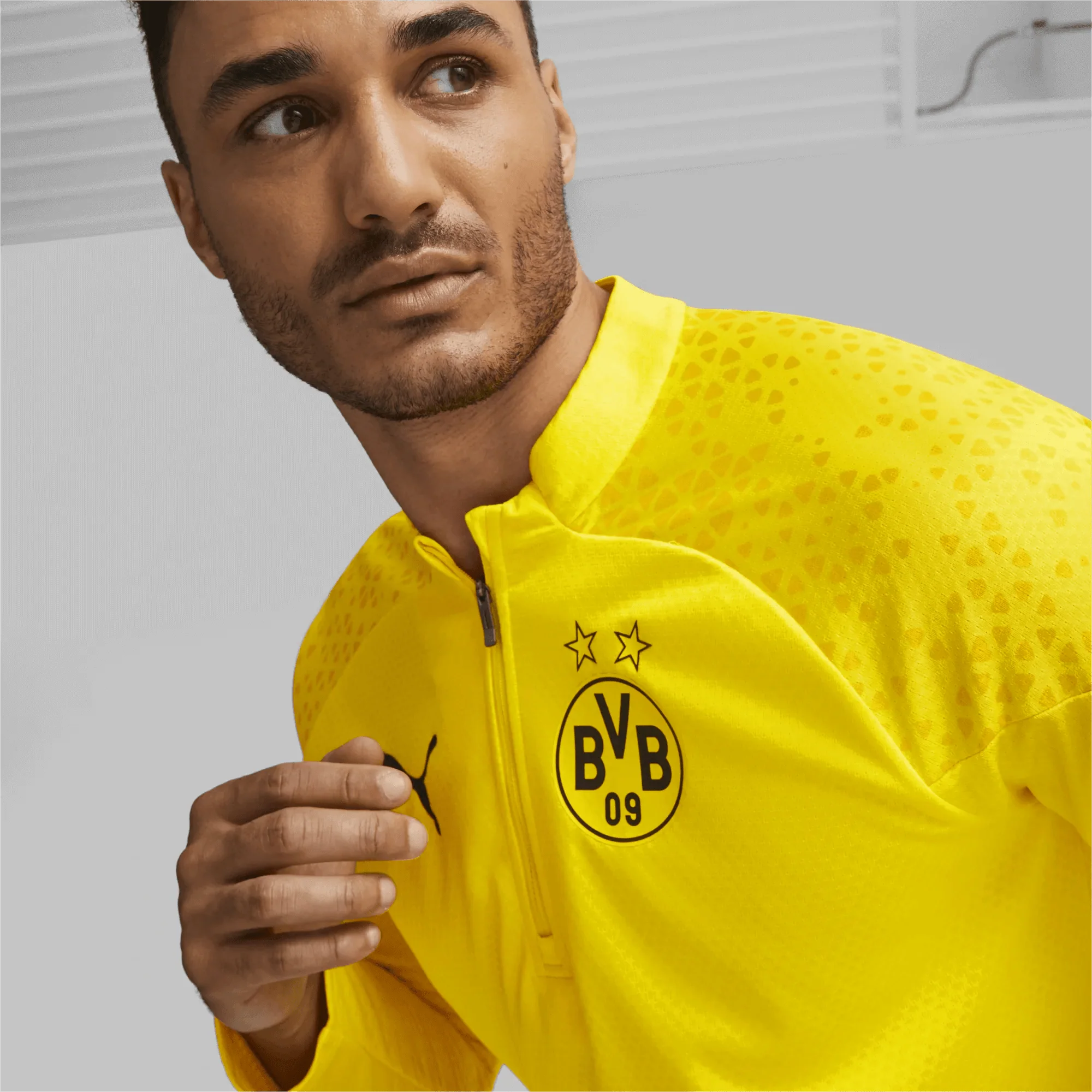 Puma 2023-24 Borussia Dortmund Men's Quarter-Zip YB Training Top - Image 4