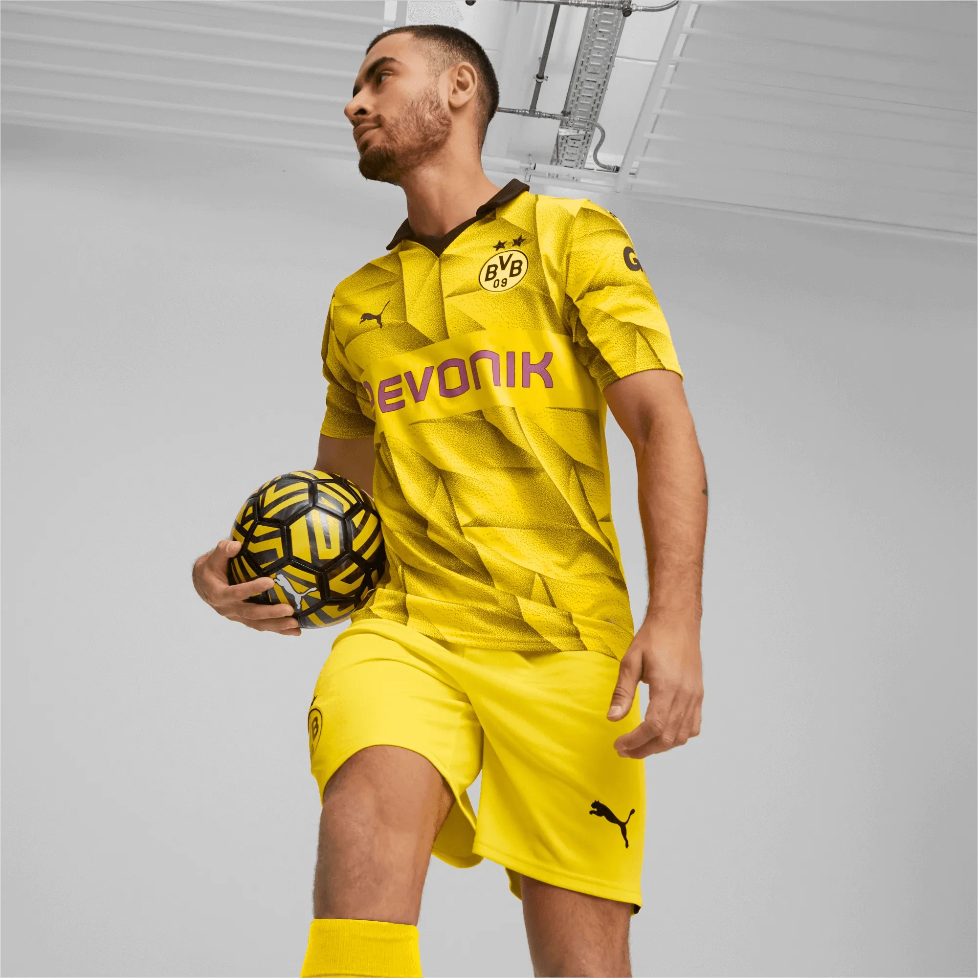 Puma 2023-24 Borussia Dortmund Men's Stadium Third Jersey - Image 5