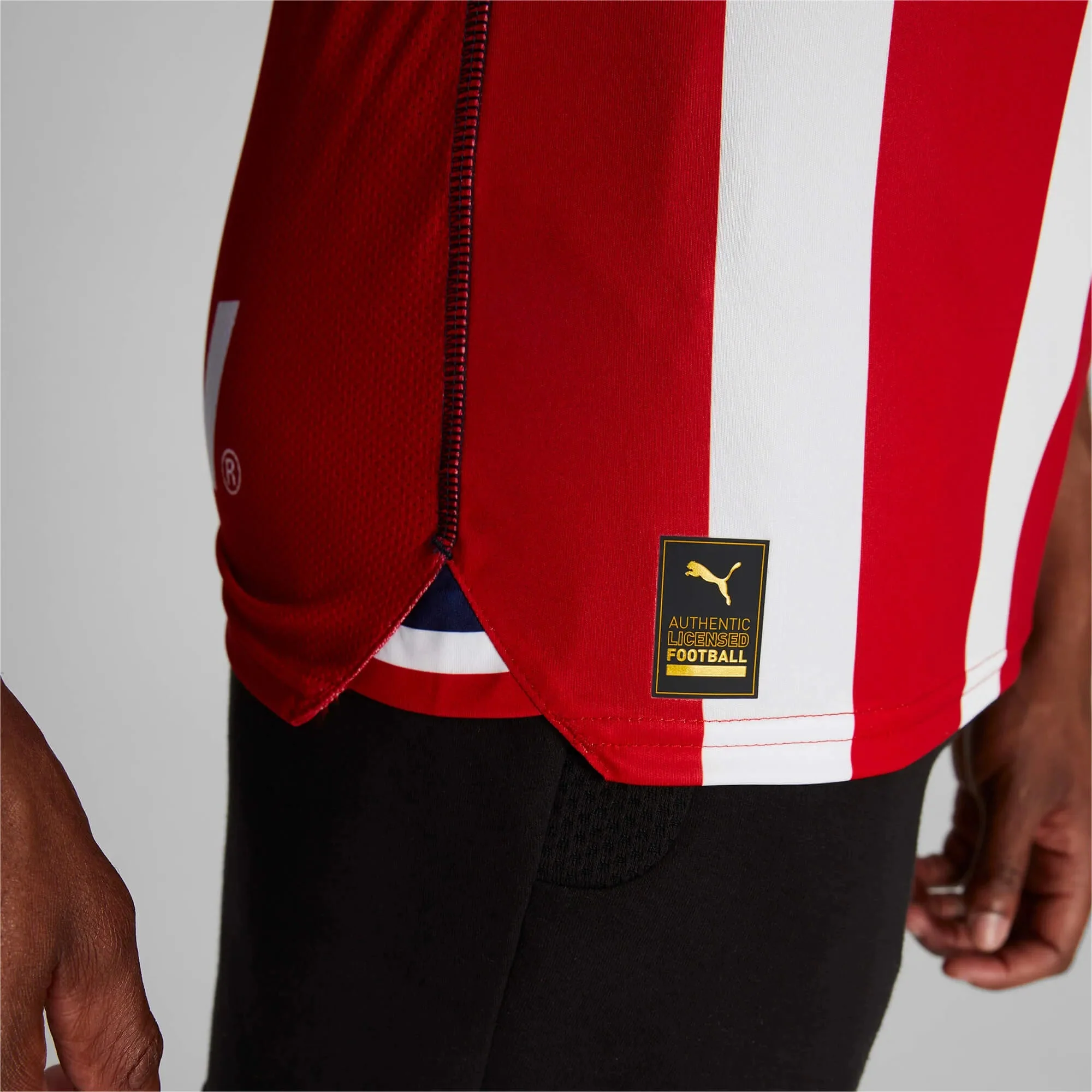 Puma 2023-24 Chivas Men's Home Authentic Jersey - Image 6