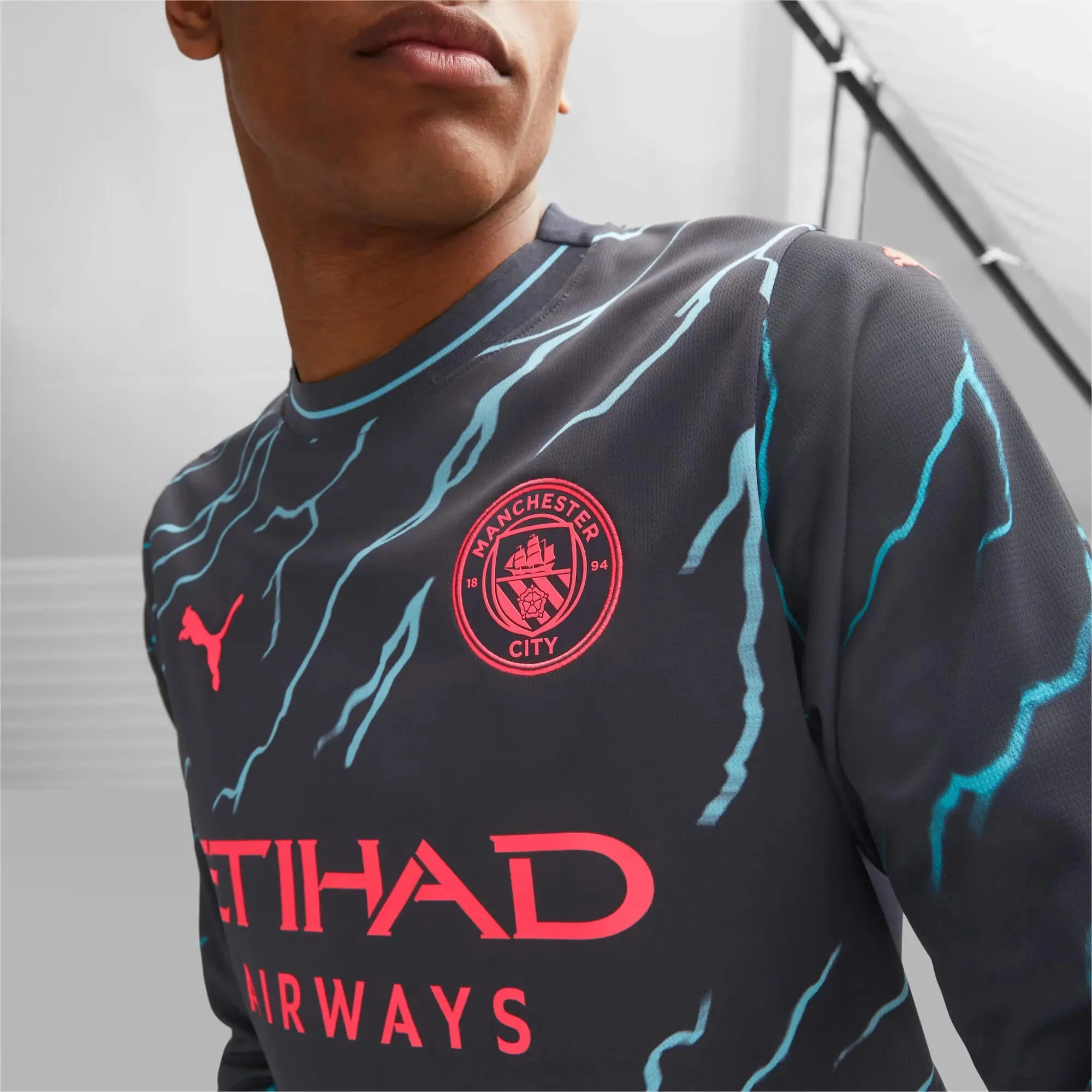 Puma 2023-24 Manchester City Men's Stadium Third Long-Sleeve Jersey - Image 10