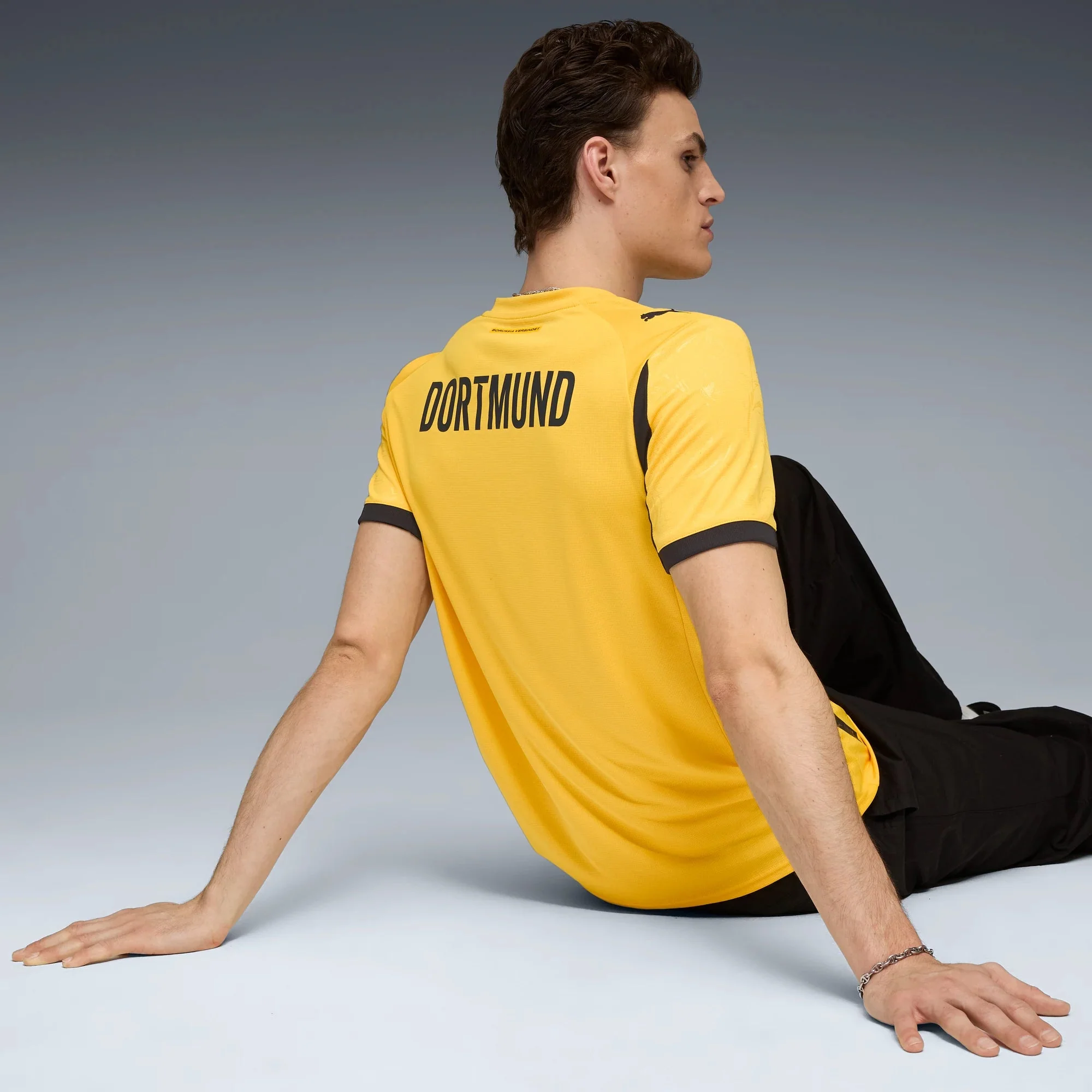 Puma 2025-26 Borussia Dortmund Men's Stadium Cup Soccer Jersey - Image 4