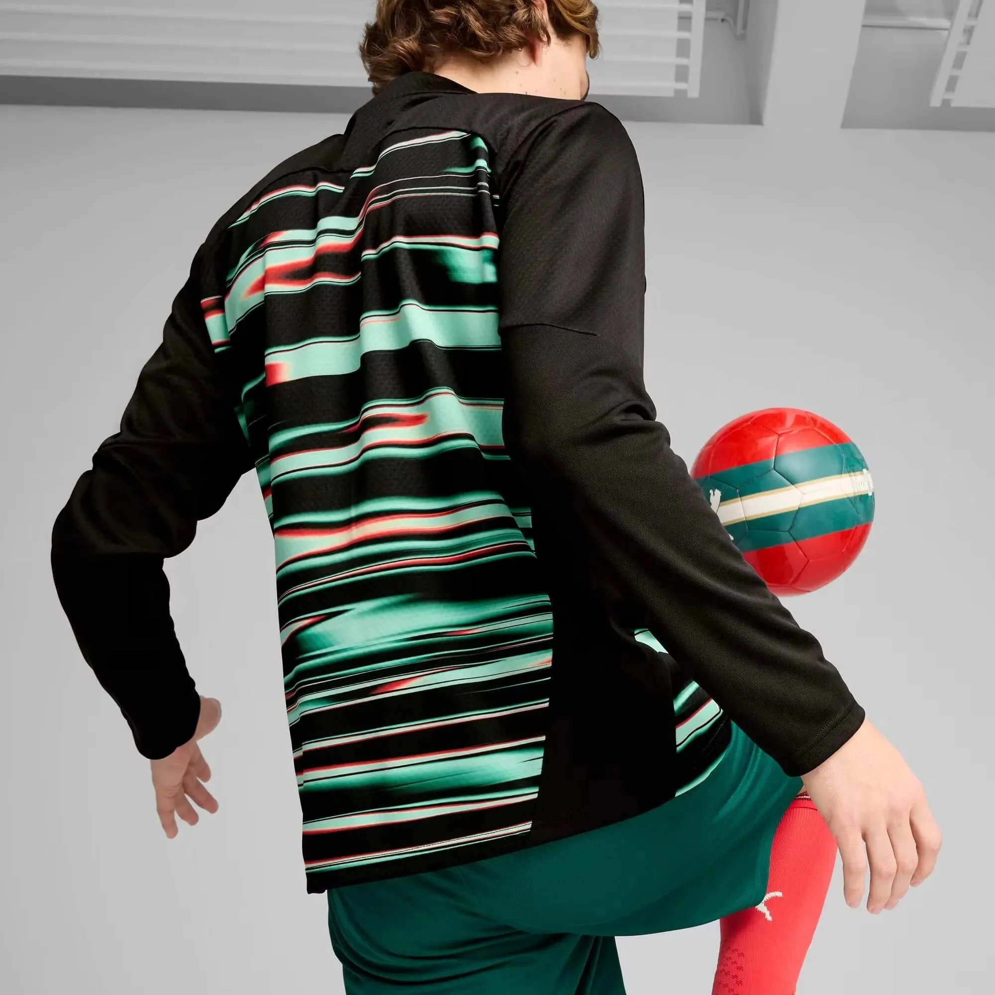 Puma 2025-26 Portugal Men's Pre-Match 1/4 Zip Top - Image 6