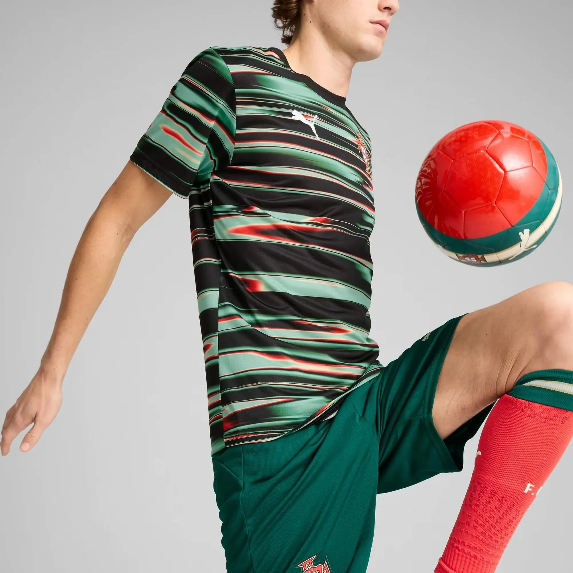 Puma 2025-26 Portugal Men's Pre-Match SS Jersey - Image 6