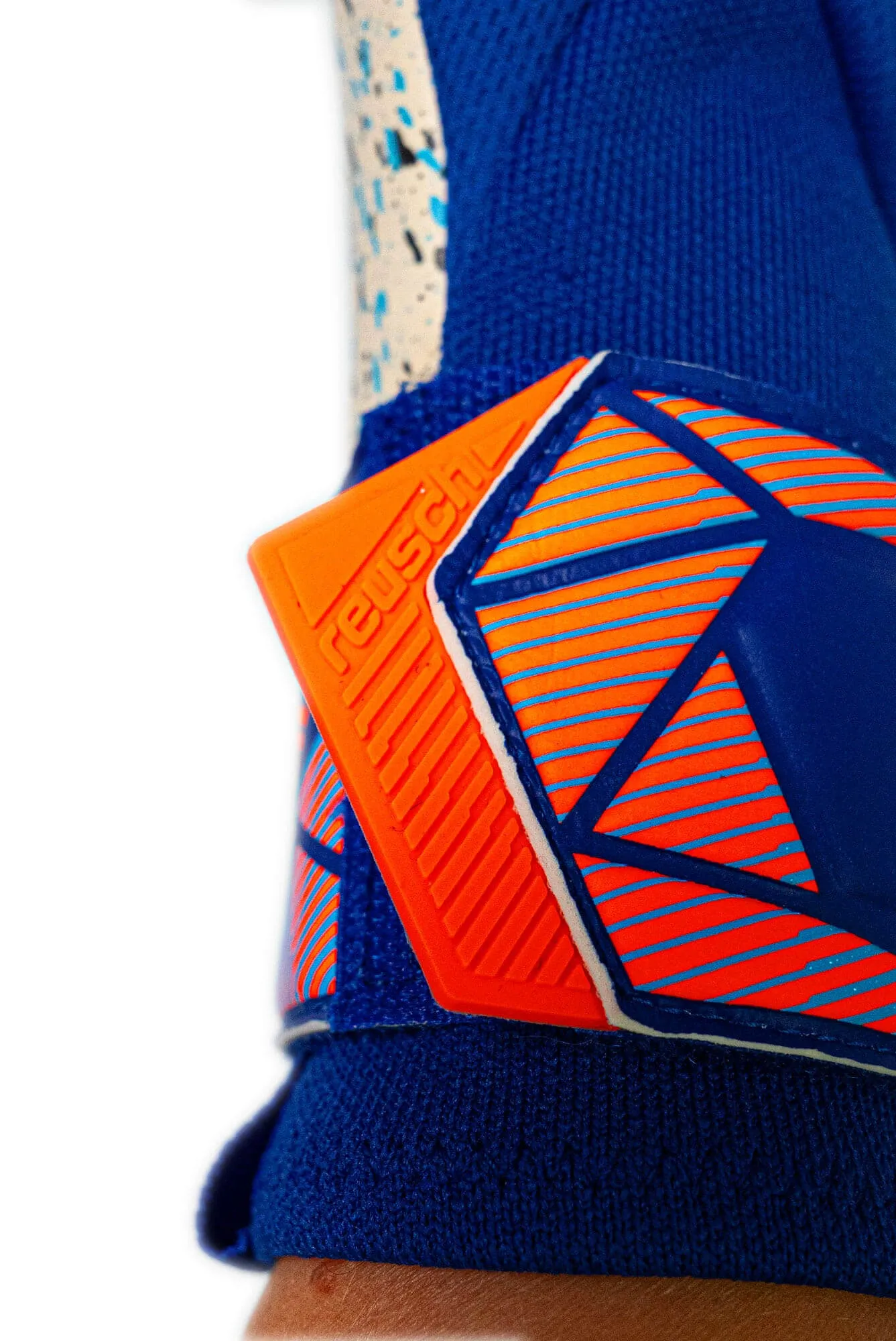 Reusch Attrakt Freegel Fusion Goaliator Goalkeeper Gloves - Image 7