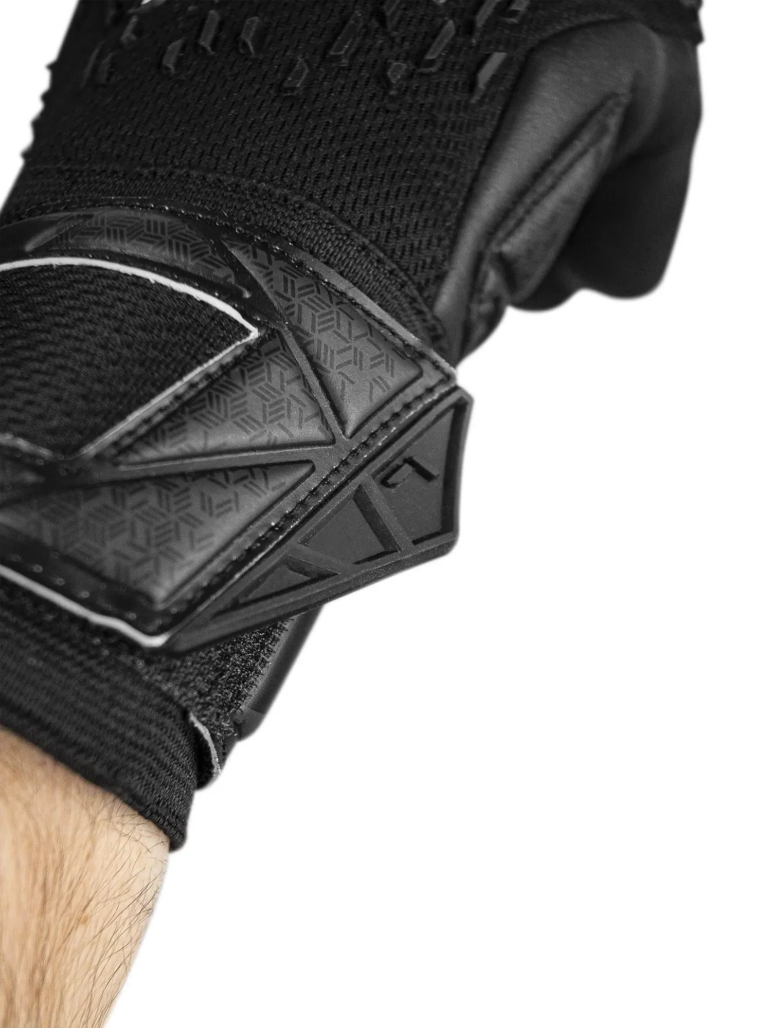 Reusch Attrakt Freegel Infinity FS Goalkeeper Gloves - Image 7