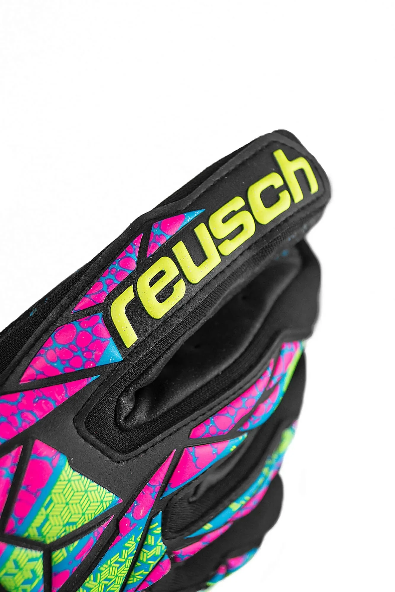 Reusch Attrakt Fusion Strapless Goalkeeper Gloves - Image 5