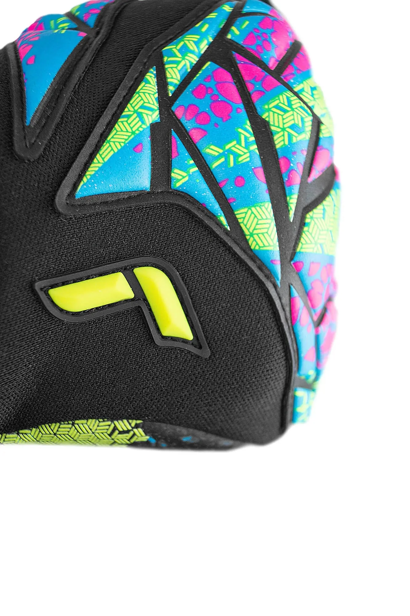 Reusch Attrakt Fusion Strapless Goalkeeper Gloves - Image 7
